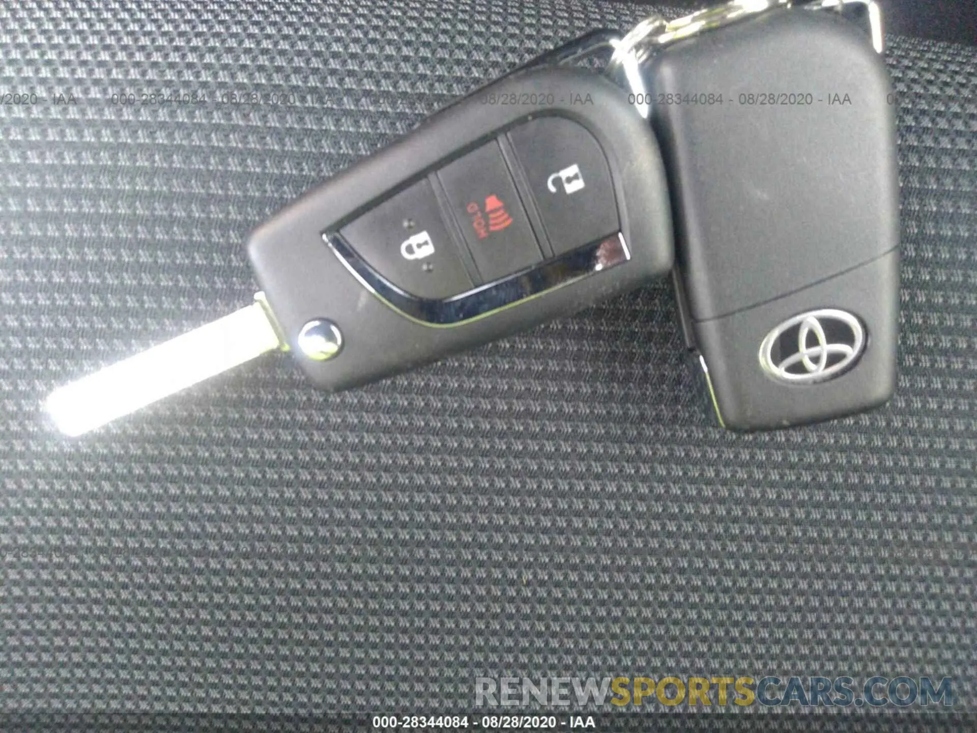 11 Фотография поврежденного автомобиля JTMH1RFVXKJ016923 TOYOTA RAV4 2019