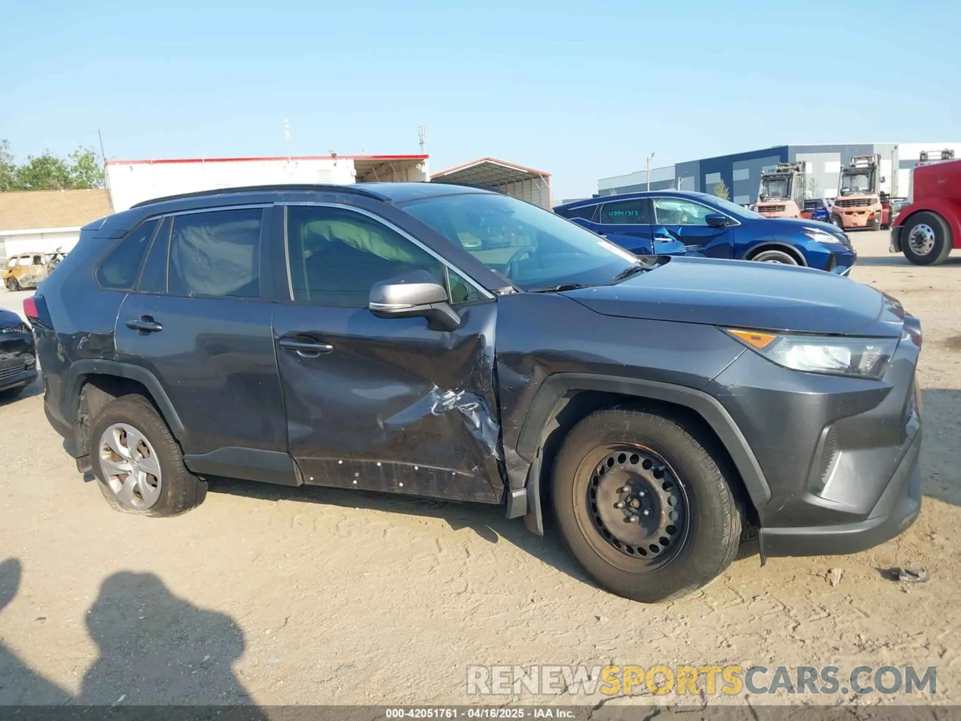 13 Фотография поврежденного автомобиля JTMK1RFV0KD003070 TOYOTA RAV4 2019