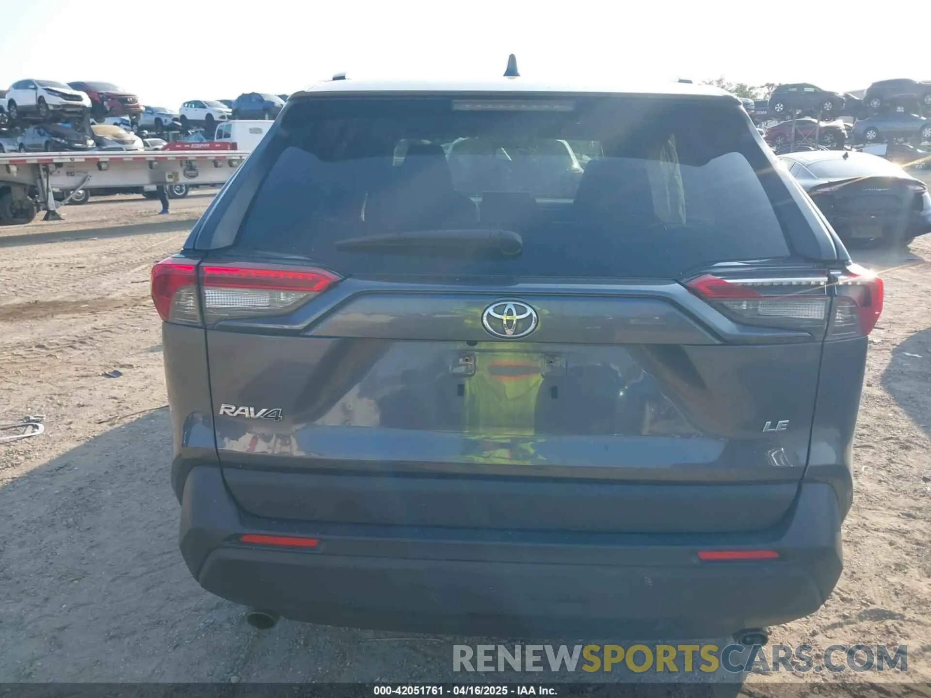 16 Фотография поврежденного автомобиля JTMK1RFV0KD003070 TOYOTA RAV4 2019
