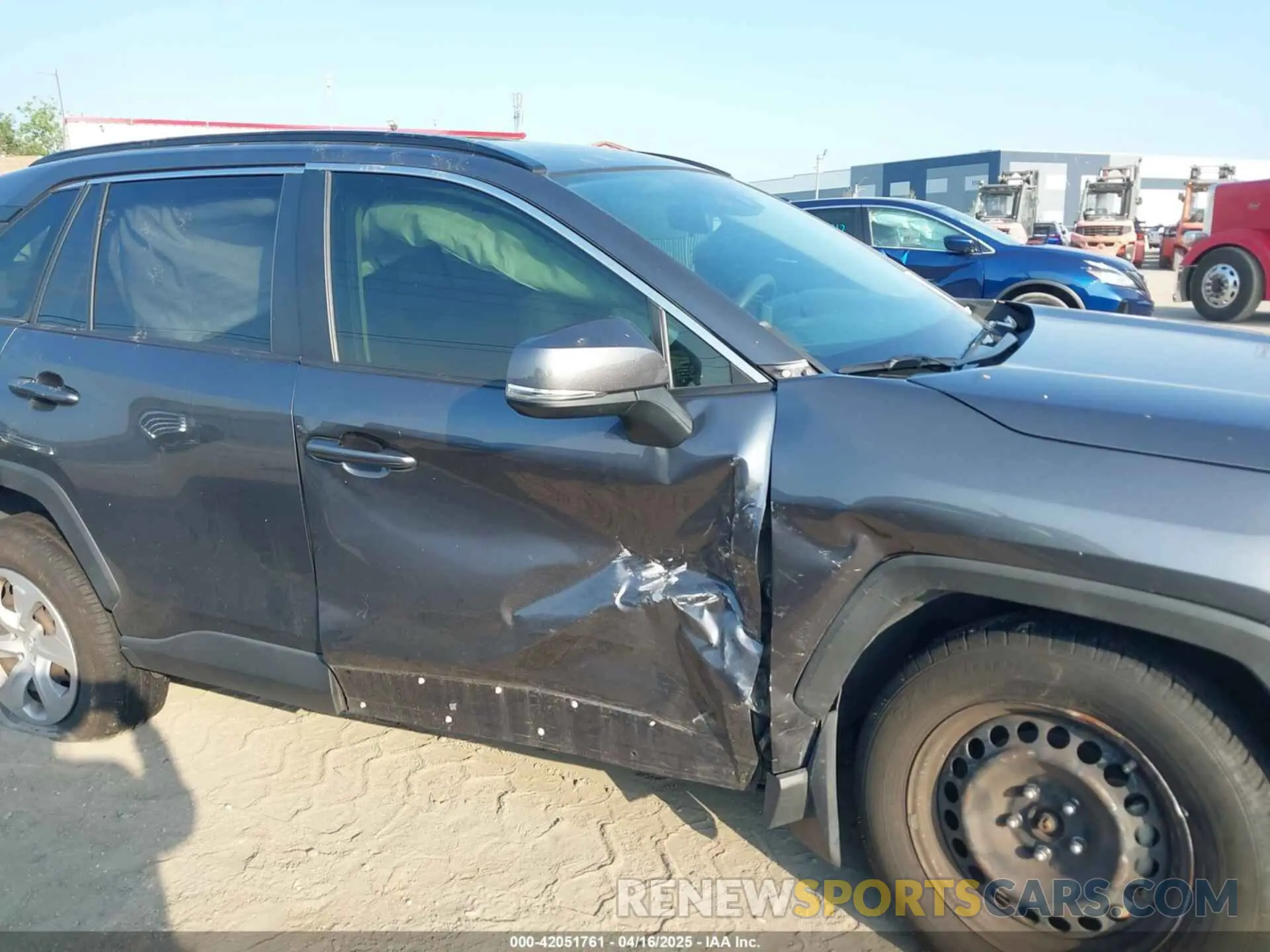 6 Фотография поврежденного автомобиля JTMK1RFV0KD003070 TOYOTA RAV4 2019