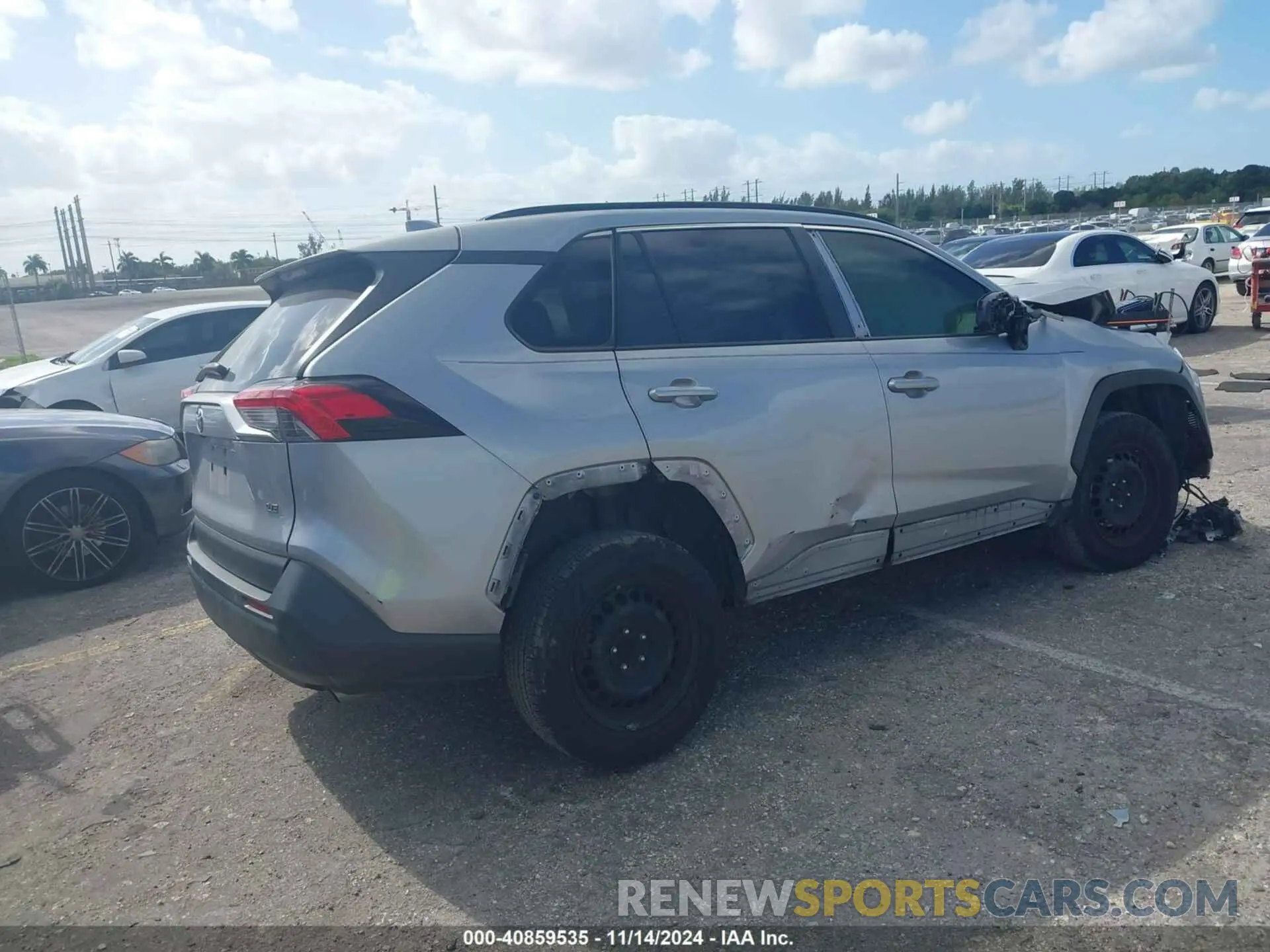 4 Photograph of a damaged car JTMK1RFV0KD502869 TOYOTA RAV4 2019