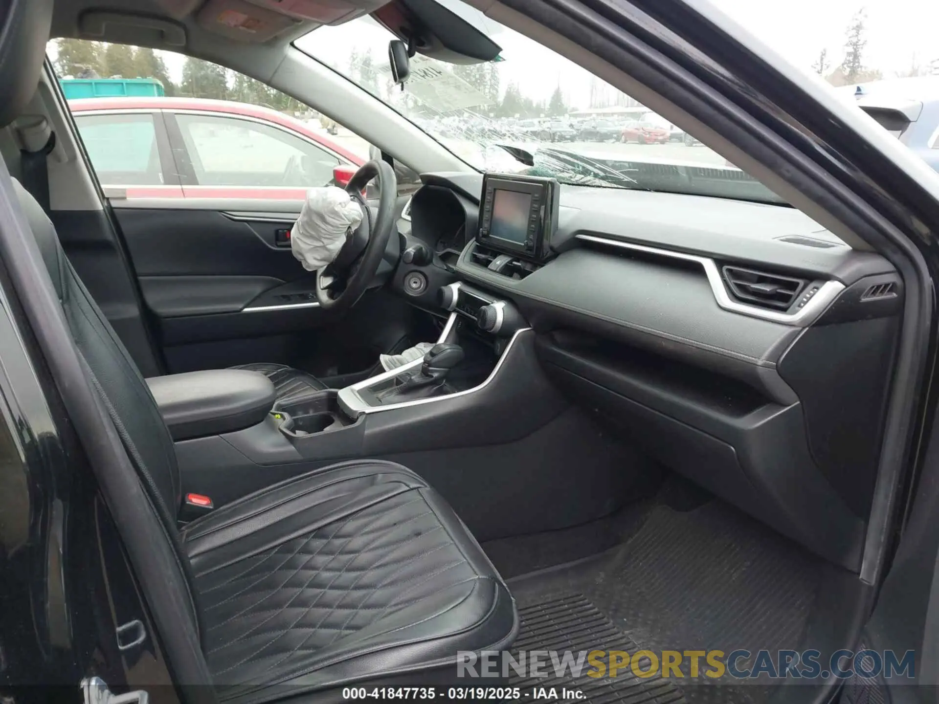 5 Фотография поврежденного автомобиля JTMK1RFV1KD002199 TOYOTA RAV4 2019