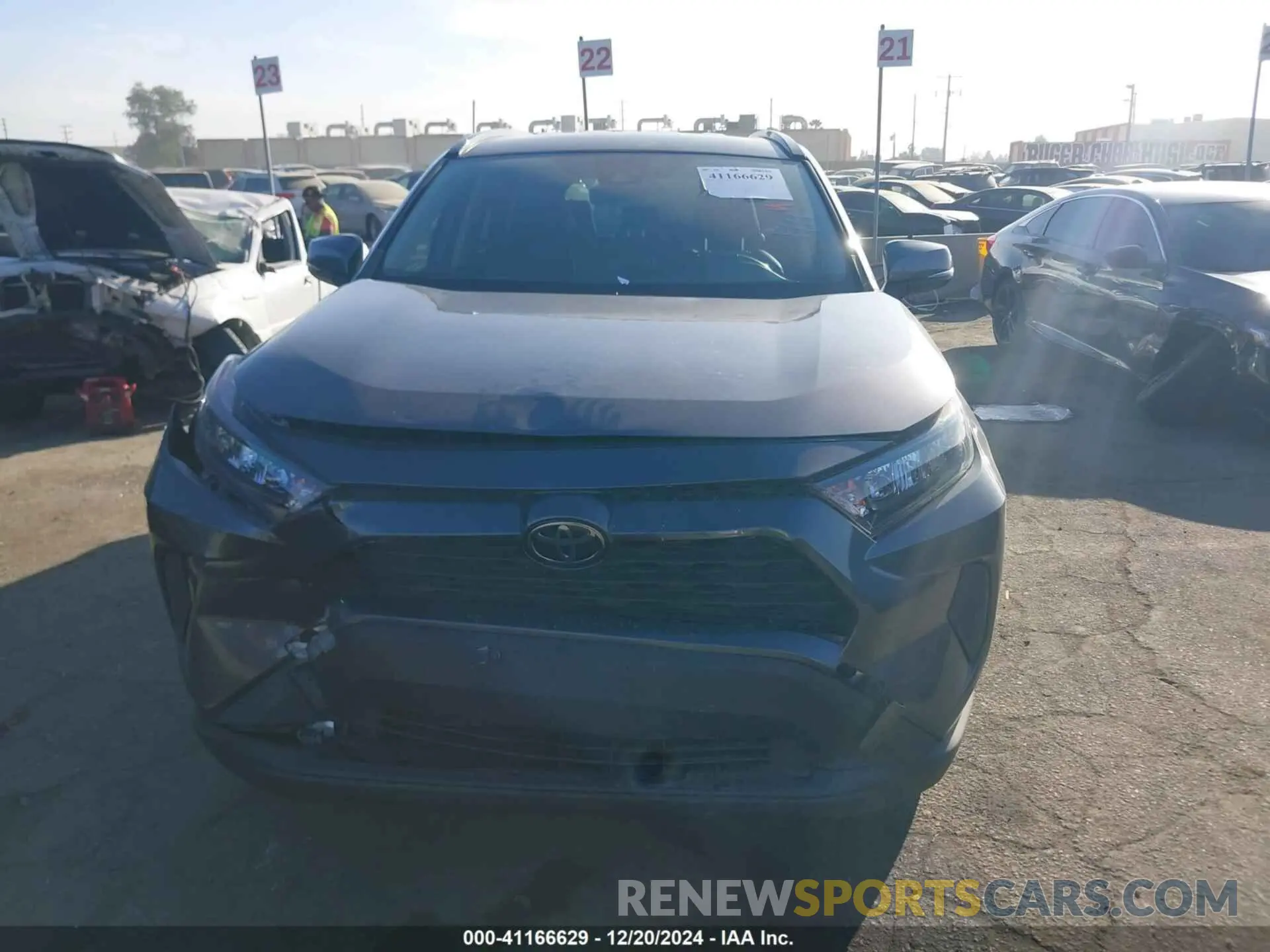 12 Фотография поврежденного автомобиля JTMK1RFV1KD031315 TOYOTA RAV4 2019