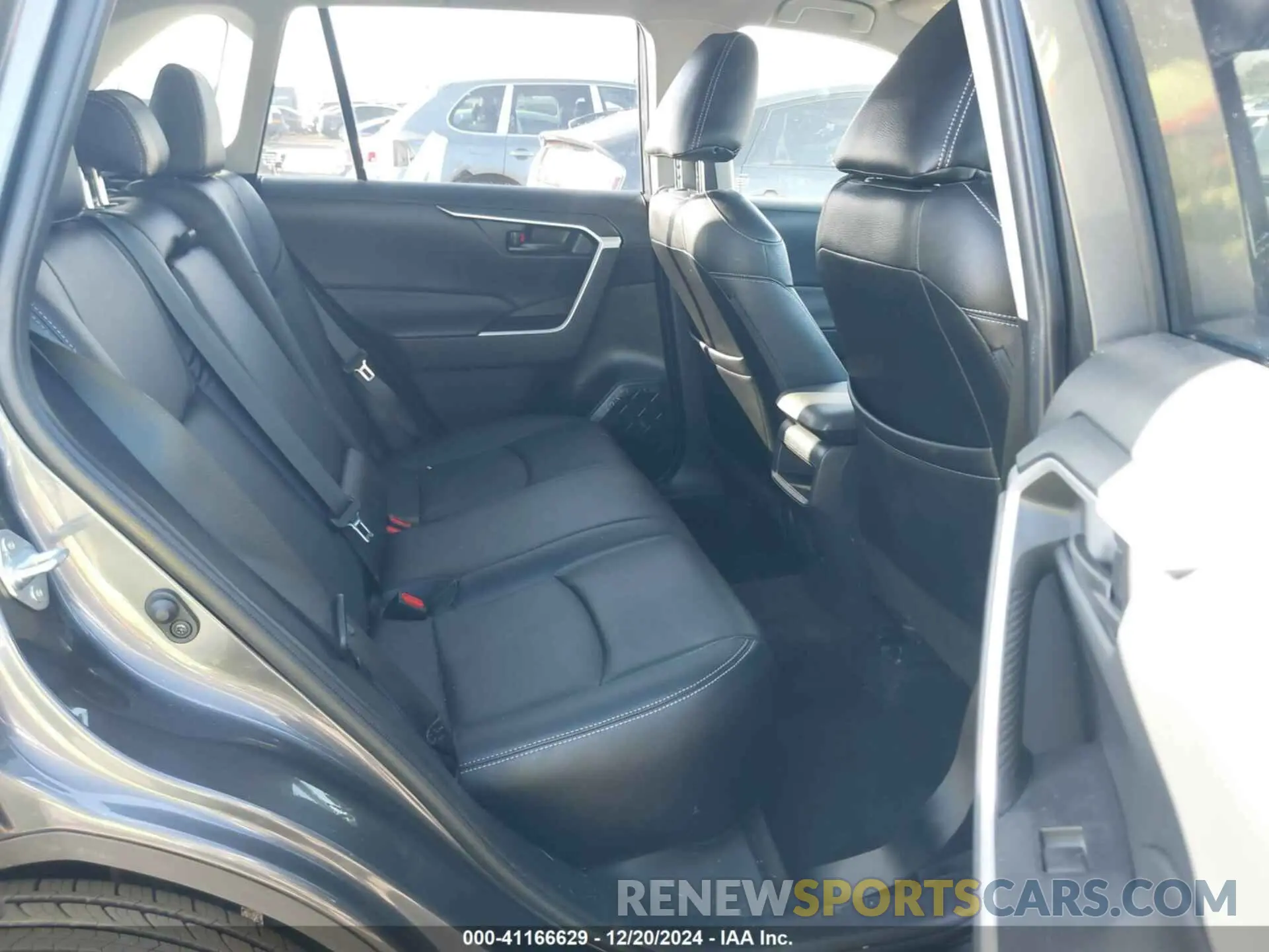 8 Фотография поврежденного автомобиля JTMK1RFV1KD031315 TOYOTA RAV4 2019