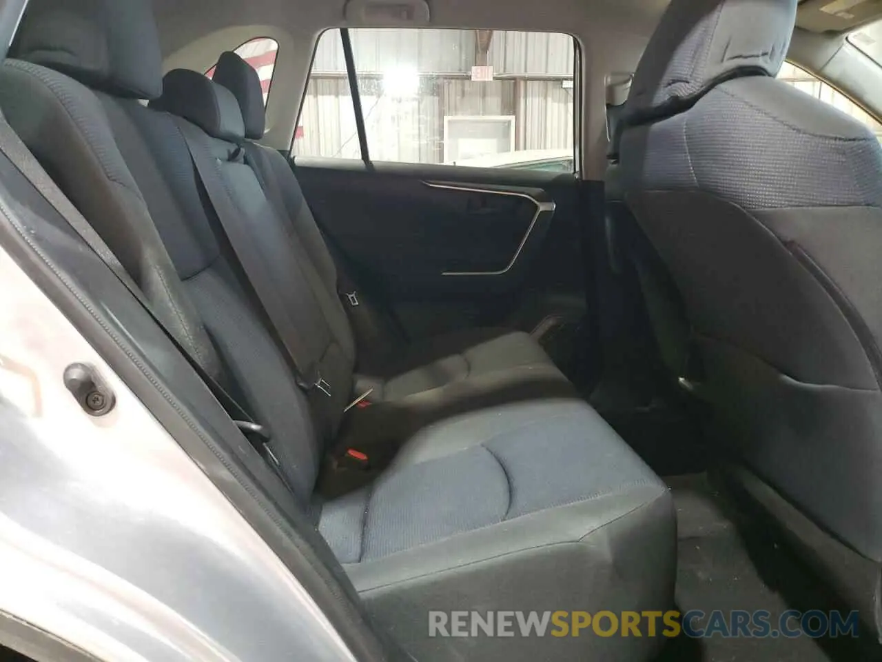 11 Photograph of a damaged car JTMK1RFV2KD018444 TOYOTA RAV4 2019