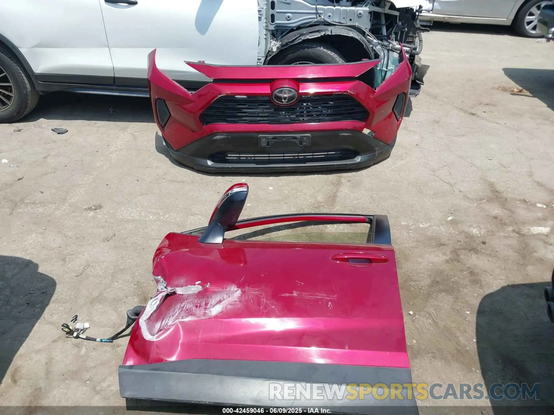 12 Photograph of a damaged car JTMK1RFV4KD025587 TOYOTA RAV4 2019