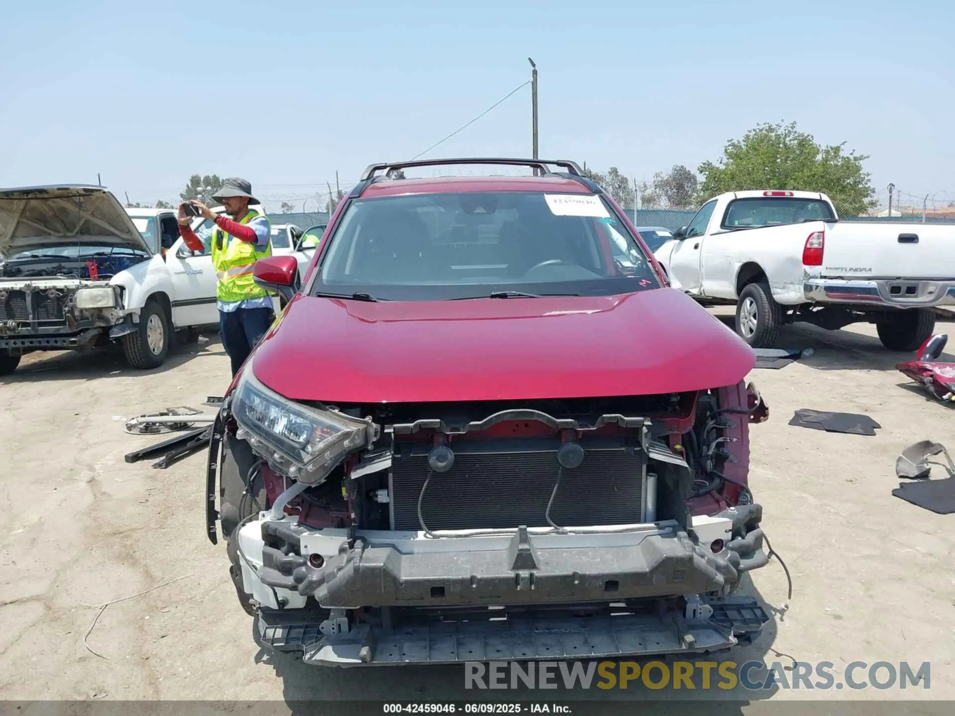 13 Photograph of a damaged car JTMK1RFV4KD025587 TOYOTA RAV4 2019