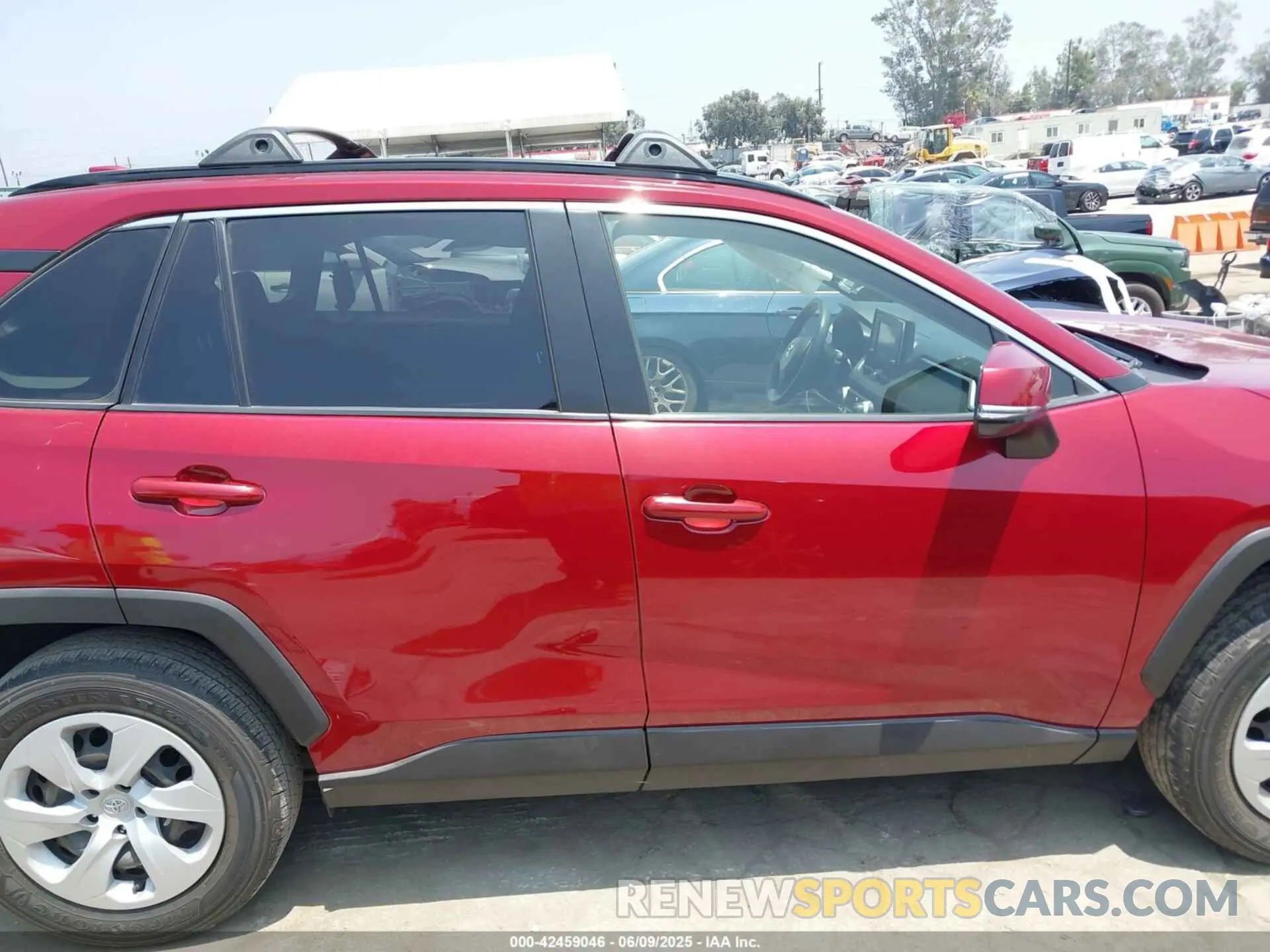 14 Photograph of a damaged car JTMK1RFV4KD025587 TOYOTA RAV4 2019