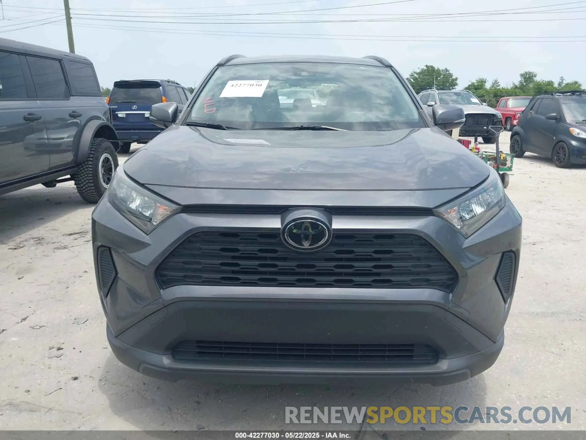 12 Photograph of a damaged car JTMK1RFV5KD006076 TOYOTA RAV4 2019
