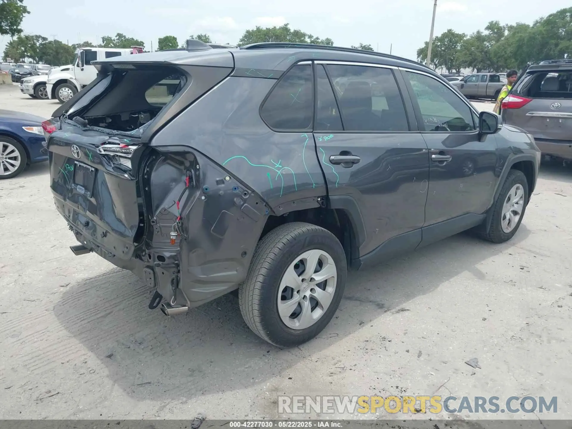 4 Photograph of a damaged car JTMK1RFV5KD006076 TOYOTA RAV4 2019