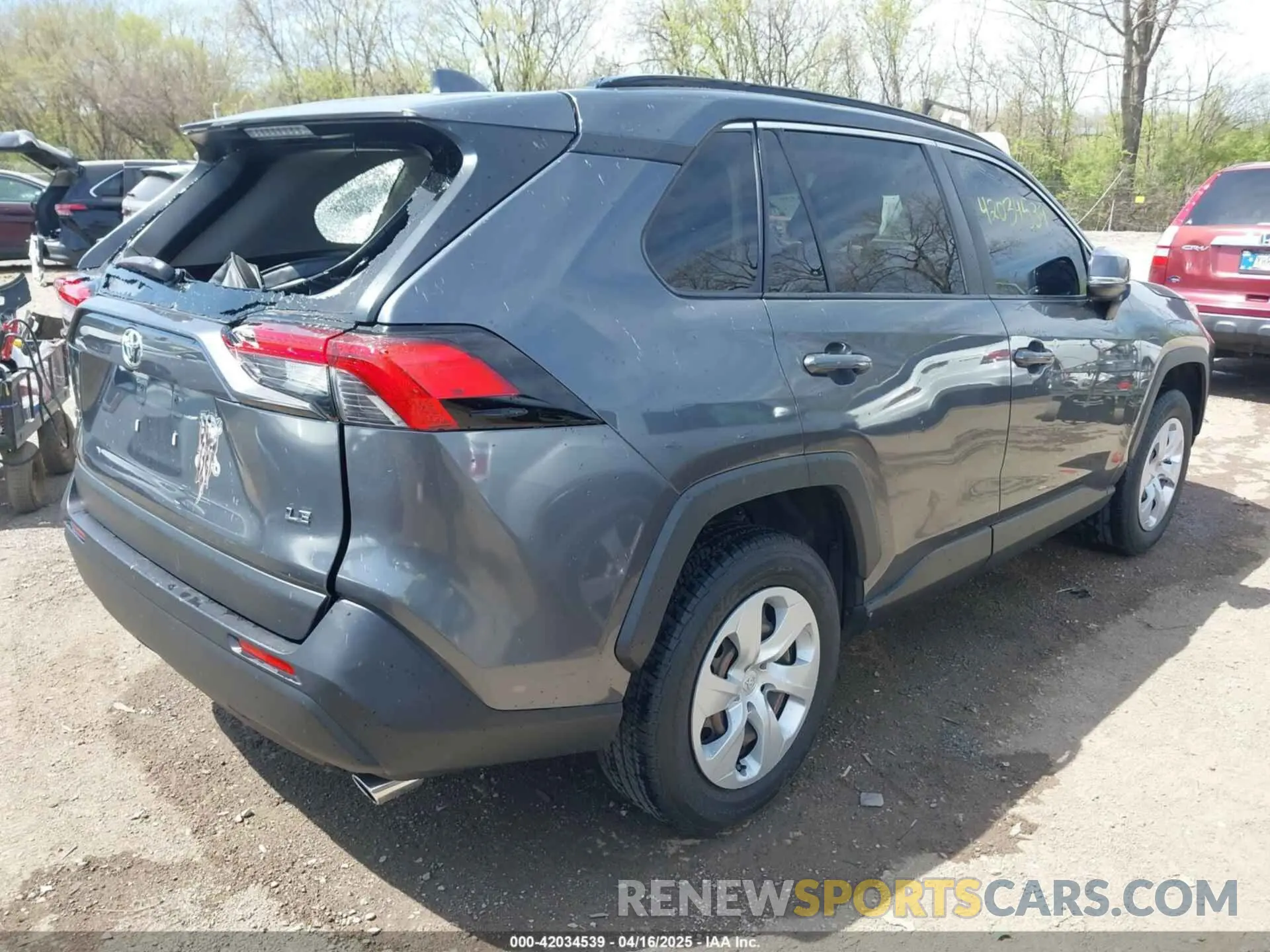4 Photograph of a damaged car JTMK1RFV5KD020320 TOYOTA RAV4 2019