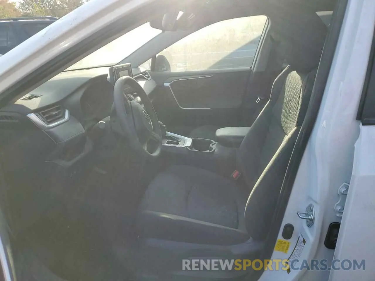 7 Photograph of a damaged car JTMK1RFV5KD028997 TOYOTA RAV4 2019