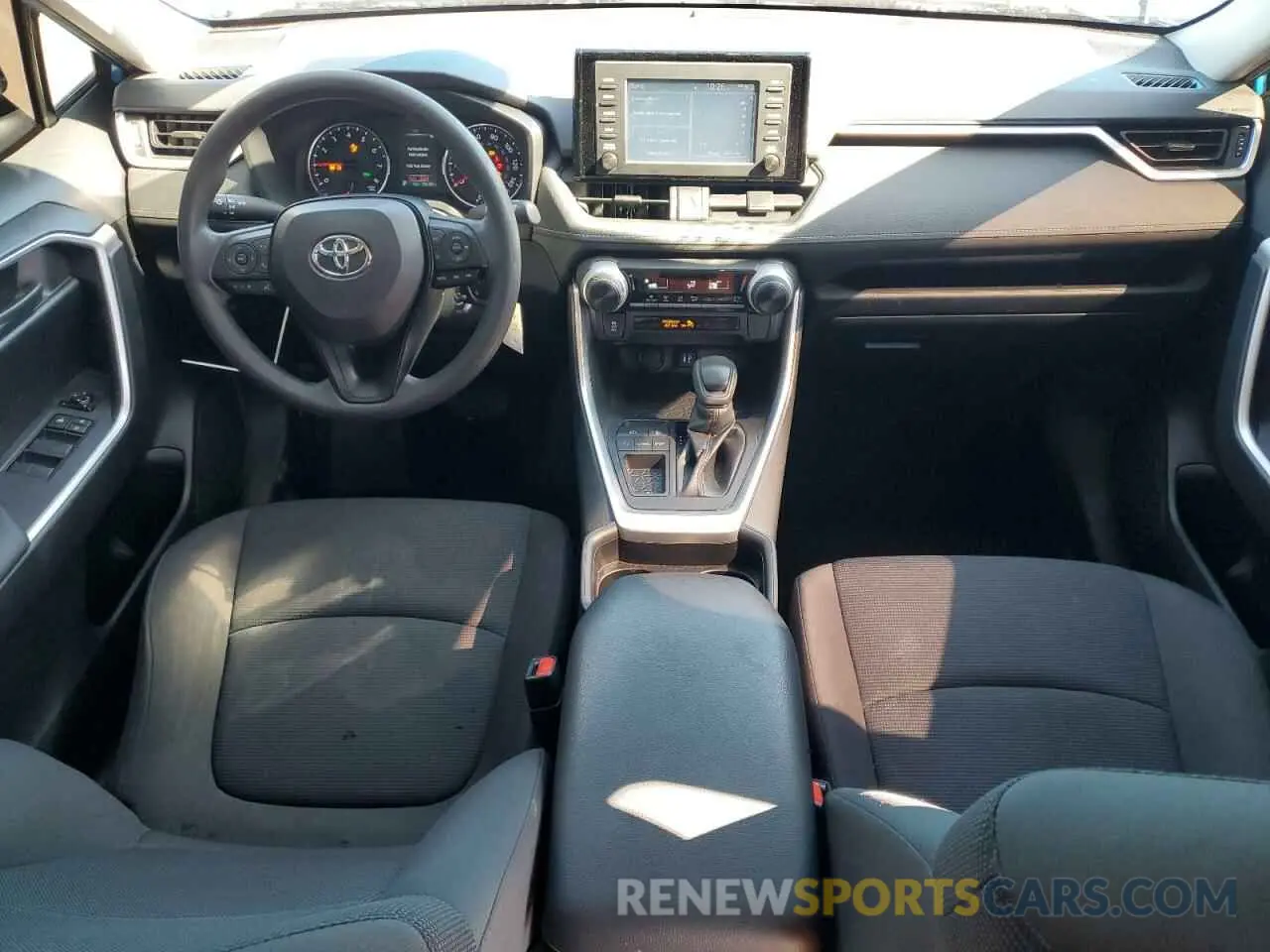 8 Фотография поврежденного автомобиля JTMK1RFV8KJ010768 TOYOTA RAV4 2019