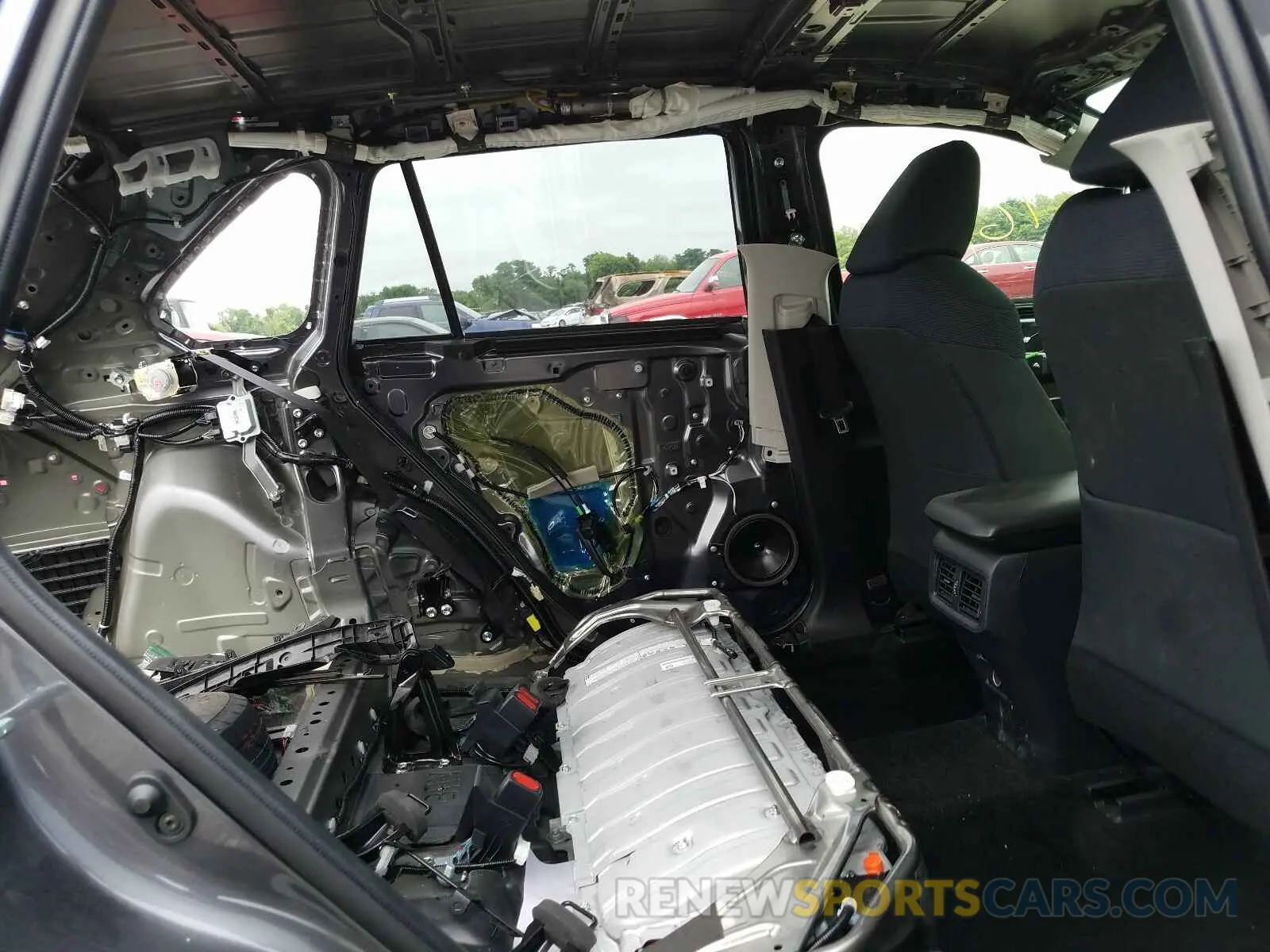 6 Photograph of a damaged car JTMLWRFV1KD513756 TOYOTA RAV4 2019