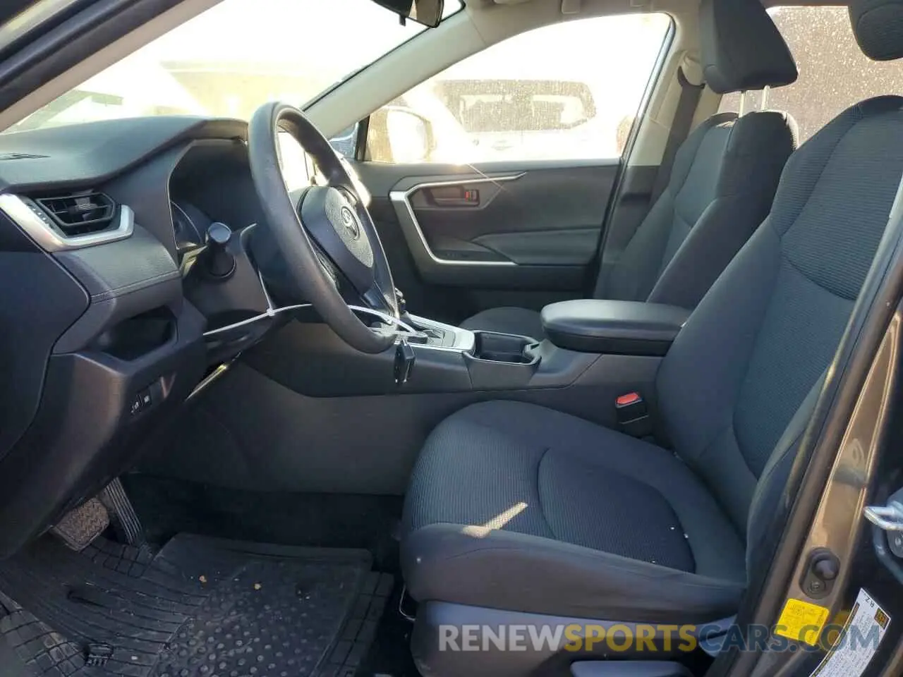 7 Photograph of a damaged car JTMLWRFV4KD515159 TOYOTA RAV4 2019