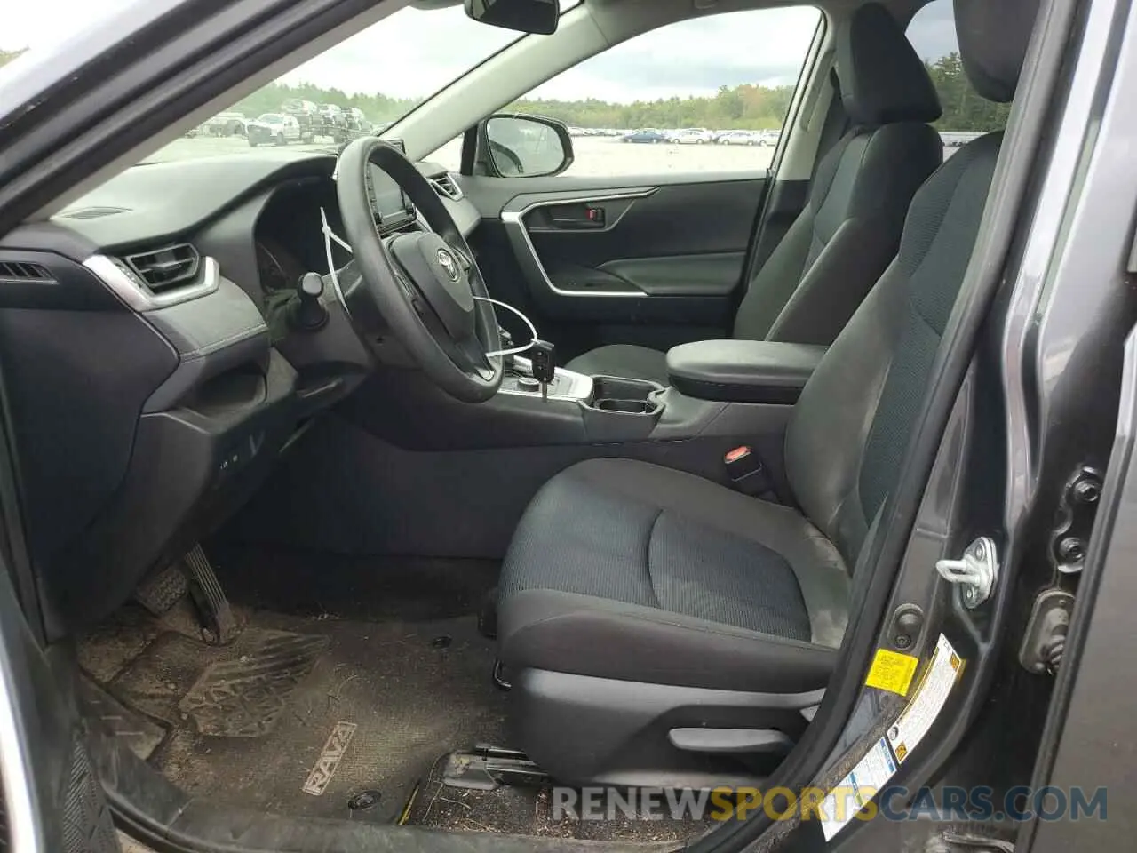 7 Photograph of a damaged car JTMMWRFV1KD032992 TOYOTA RAV4 2019