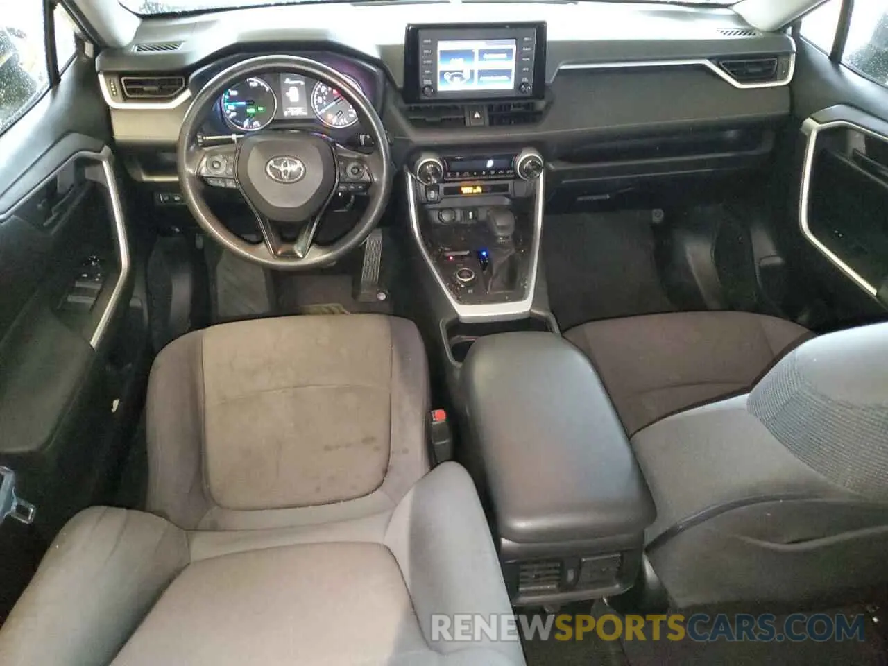 8 Фотография поврежденного автомобиля JTMMWRFV3KD503931 TOYOTA RAV4 2019