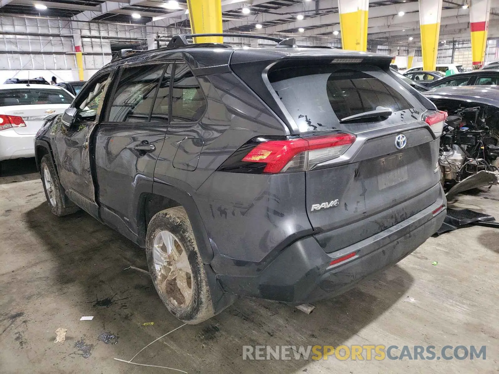 3 Photograph of a damaged car JTMMWRFV8KD005823 TOYOTA RAV4 2019