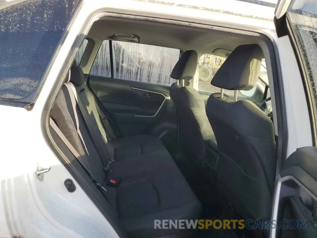 10 Фотография поврежденного автомобиля JTMMWRFVXKD014801 TOYOTA RAV4 2019