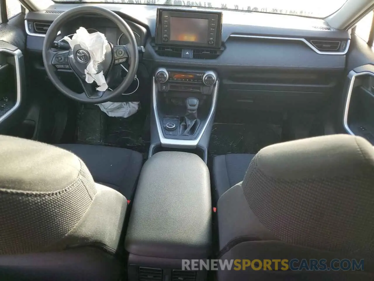 8 Фотография поврежденного автомобиля JTMMWRFVXKD014801 TOYOTA RAV4 2019