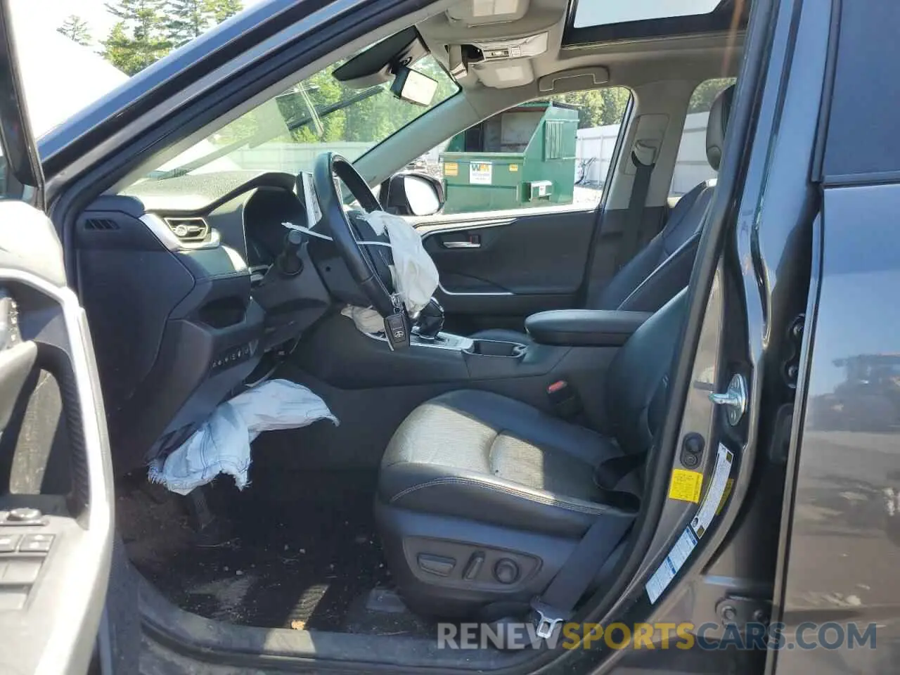 7 Photograph of a damaged car JTMN1RFV0KD521614 TOYOTA RAV4 2019