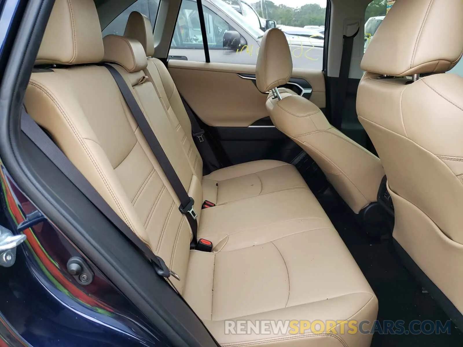 6 Photograph of a damaged car JTMN1RFV1KD519936 TOYOTA RAV4 2019