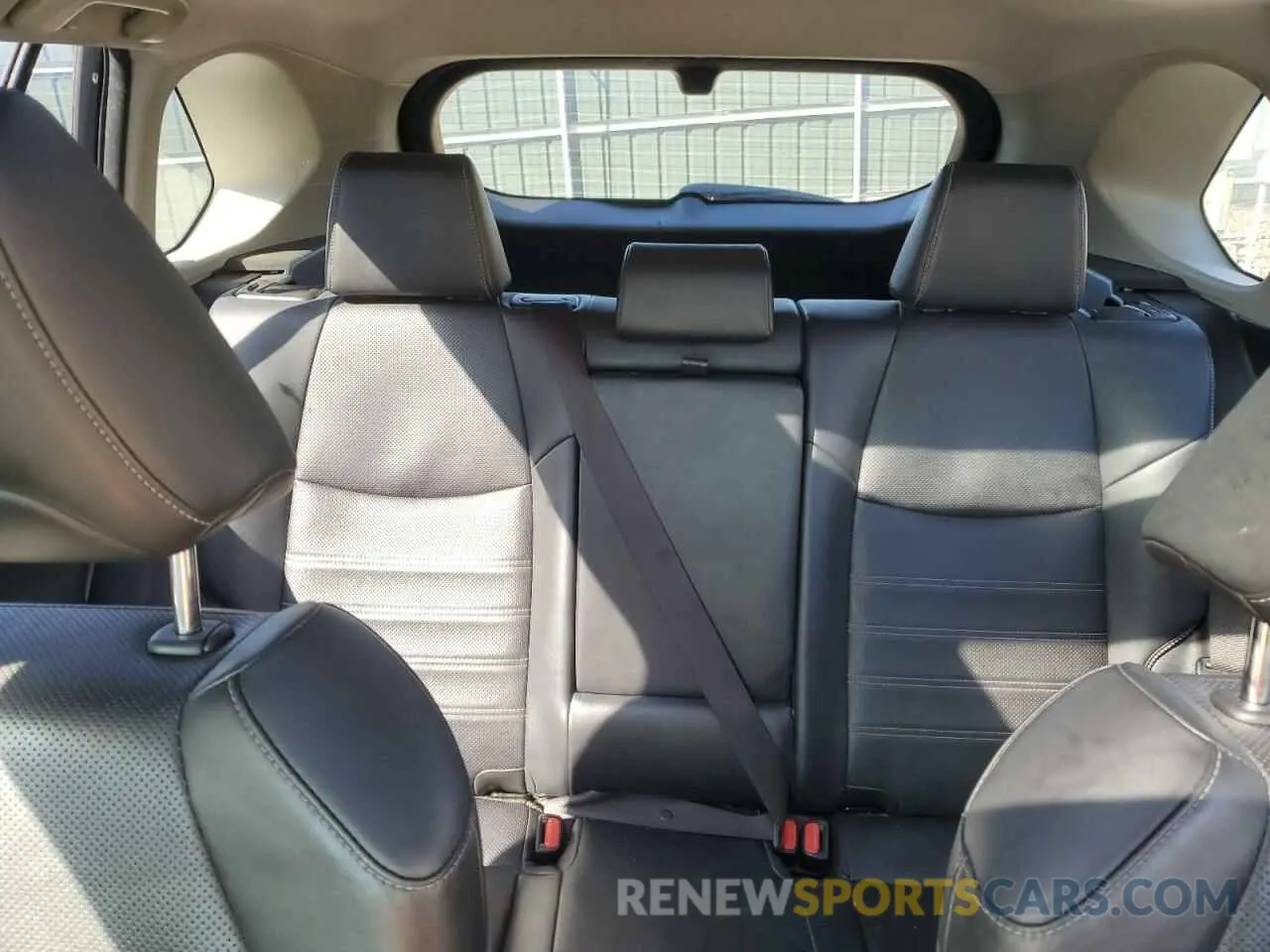 10 Фотография поврежденного автомобиля JTMN1RFV2KD518441 TOYOTA RAV4 2019