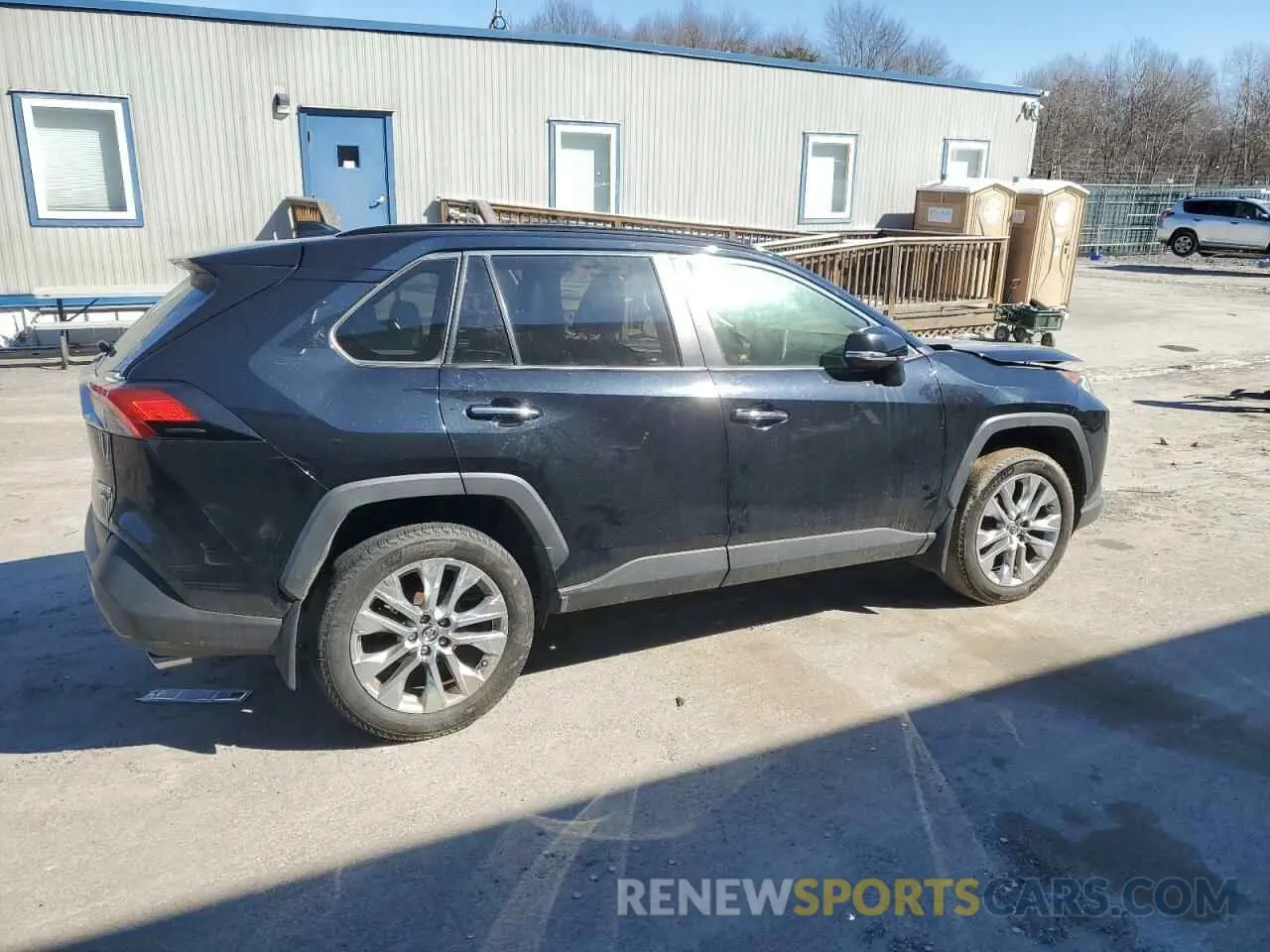 3 Фотография поврежденного автомобиля JTMN1RFV2KD518441 TOYOTA RAV4 2019