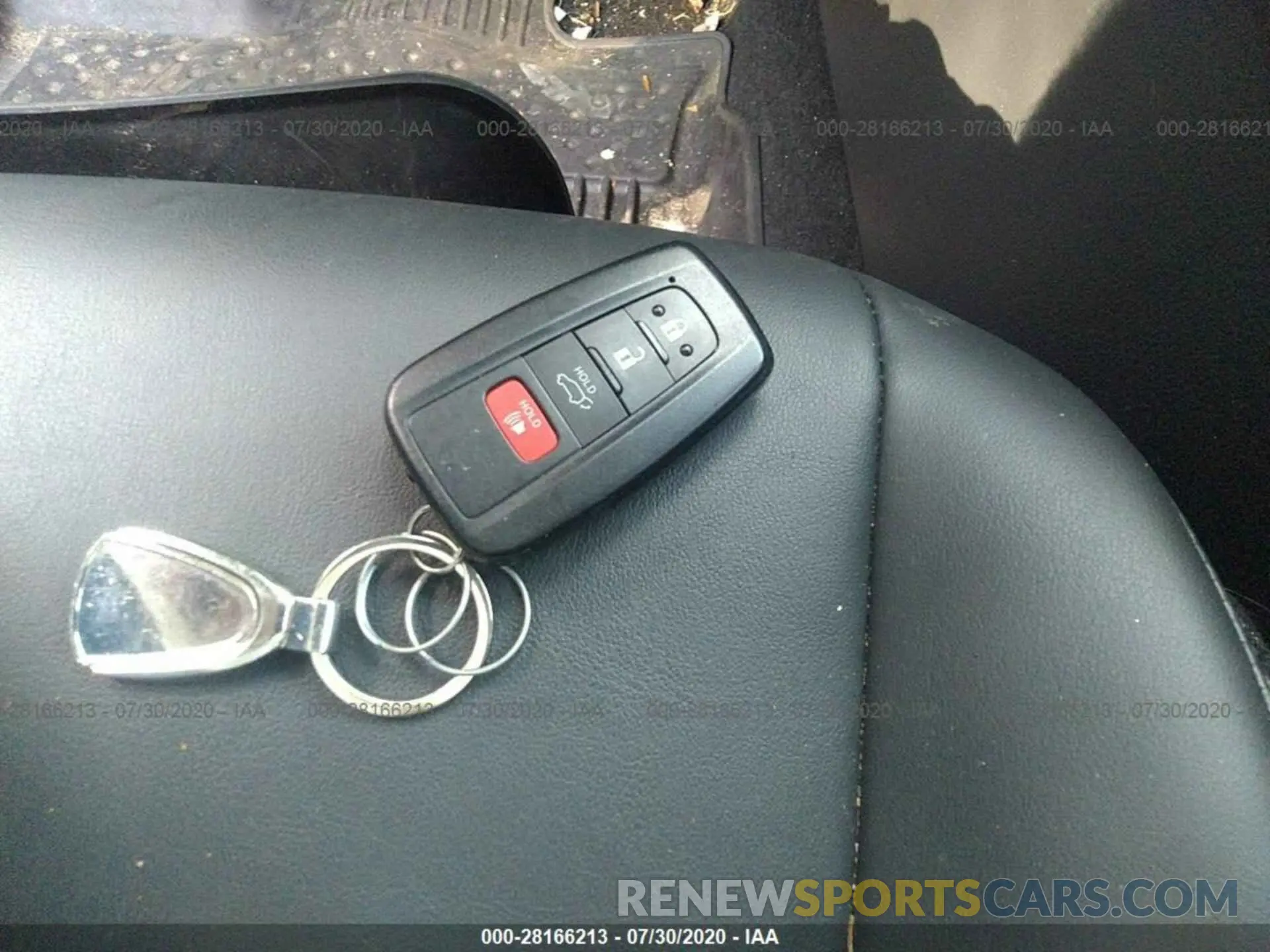 11 Photograph of a damaged car JTMN1RFV3KD502586 TOYOTA RAV4 2019