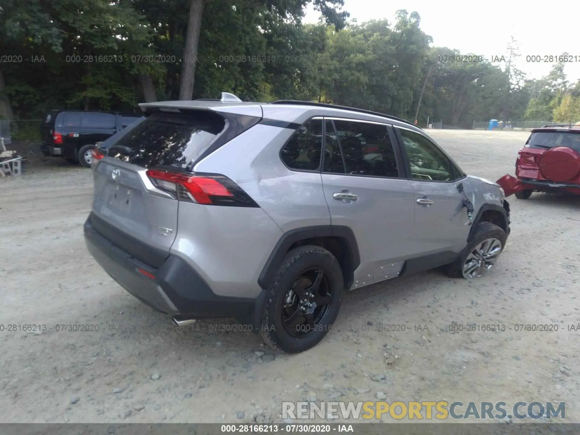 4 Photograph of a damaged car JTMN1RFV3KD502586 TOYOTA RAV4 2019