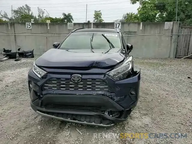 12 Photograph of a damaged car JTMN1RFV3KD519307 TOYOTA RAV4 2019