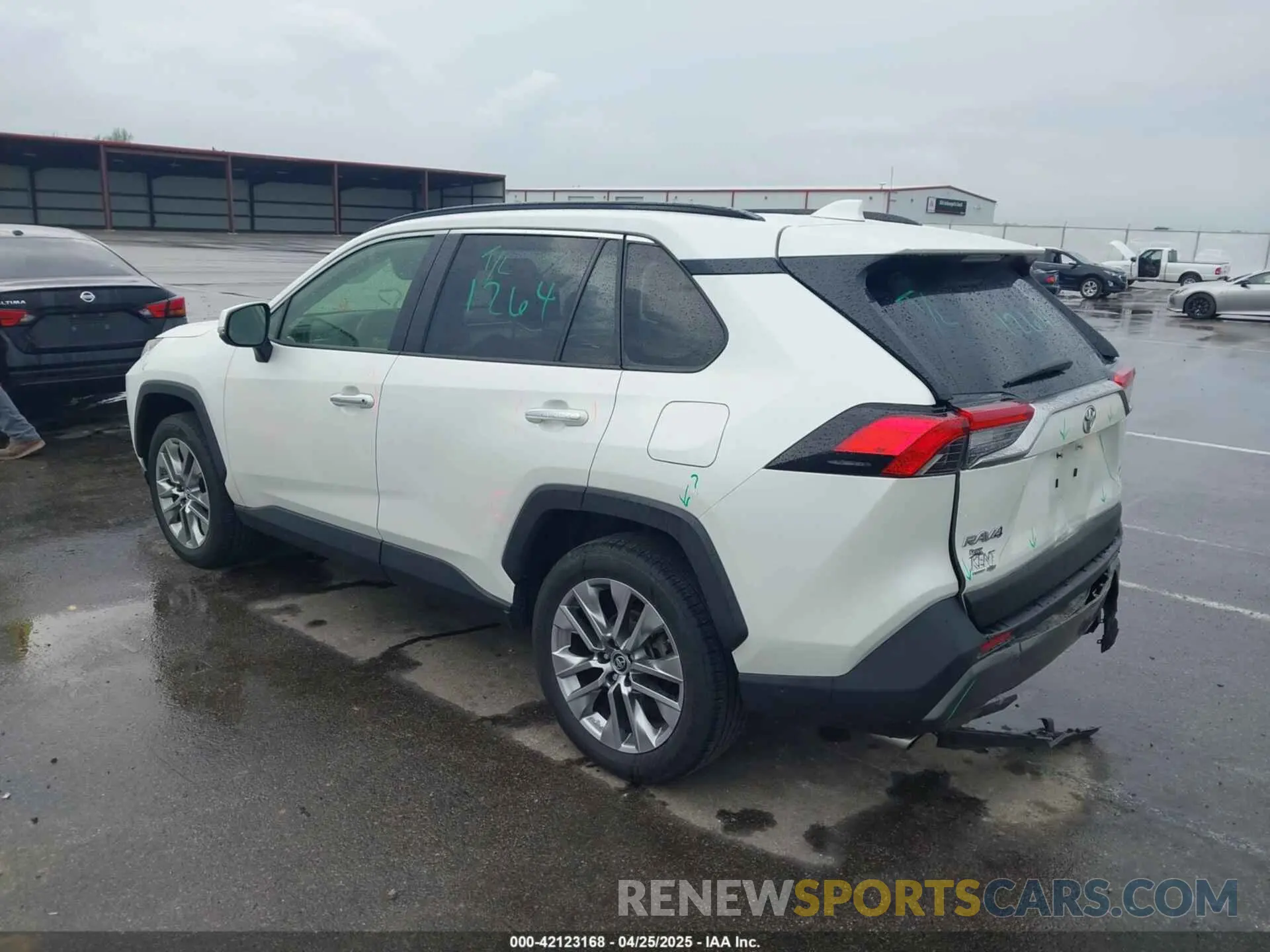 3 Photograph of a damaged car JTMN1RFV4KD516982 TOYOTA RAV4 2019