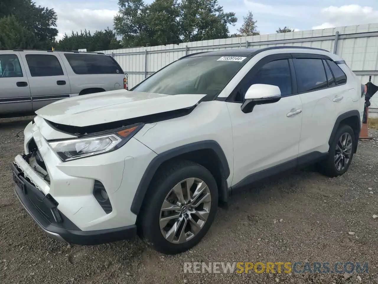 1 Photograph of a damaged car JTMN1RFV6KD517695 TOYOTA RAV4 2019