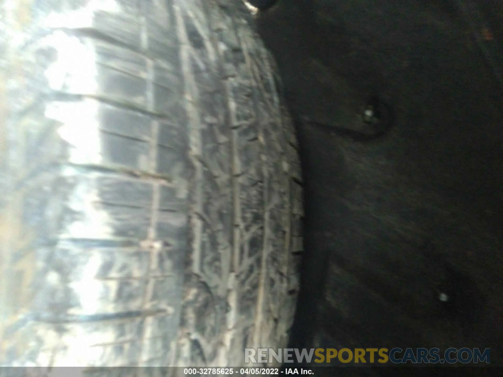 15 Photograph of a damaged car JTMN1RFV7KD516572 TOYOTA RAV4 2019