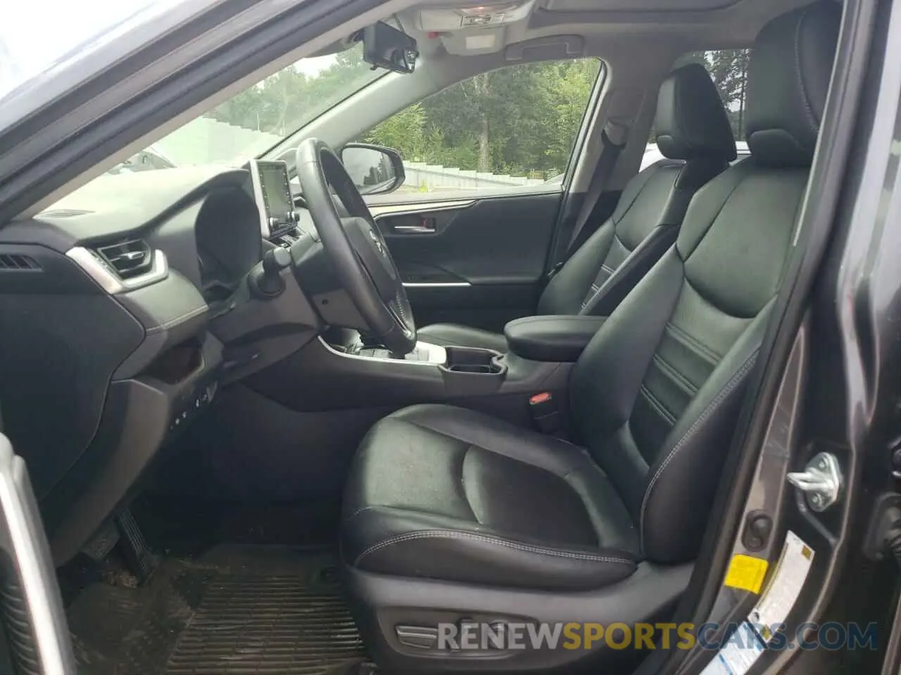 7 Photograph of a damaged car JTMN1RFV8KD040008 TOYOTA RAV4 2019