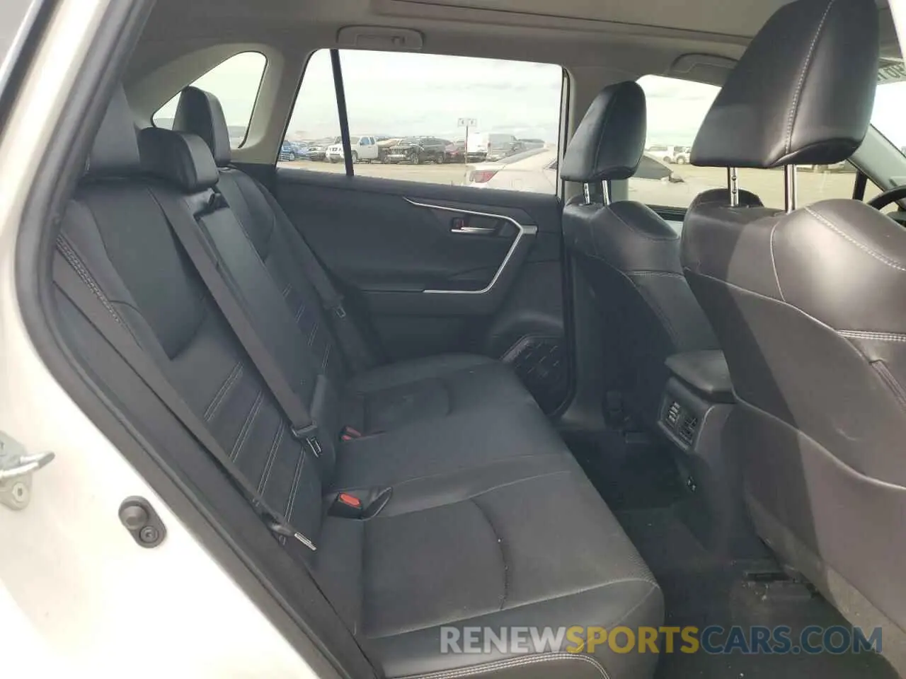 11 Photograph of a damaged car JTMN1RFV8KD523806 TOYOTA RAV4 2019