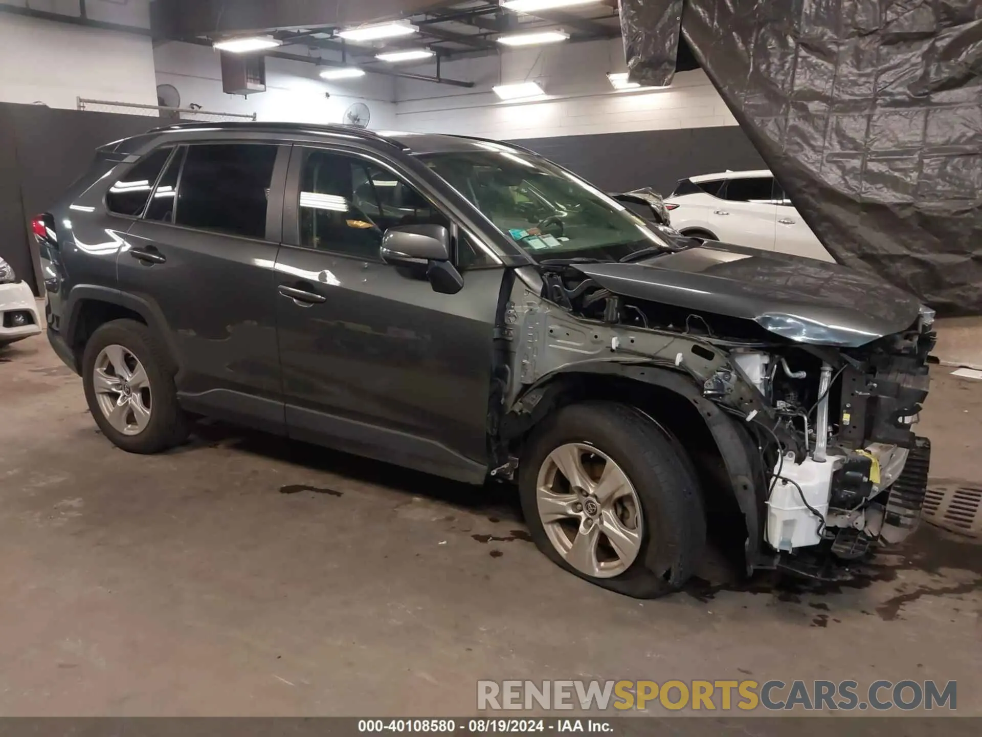 1 Photograph of a damaged car JTMP1RFV0KD013328 TOYOTA RAV4 2019
