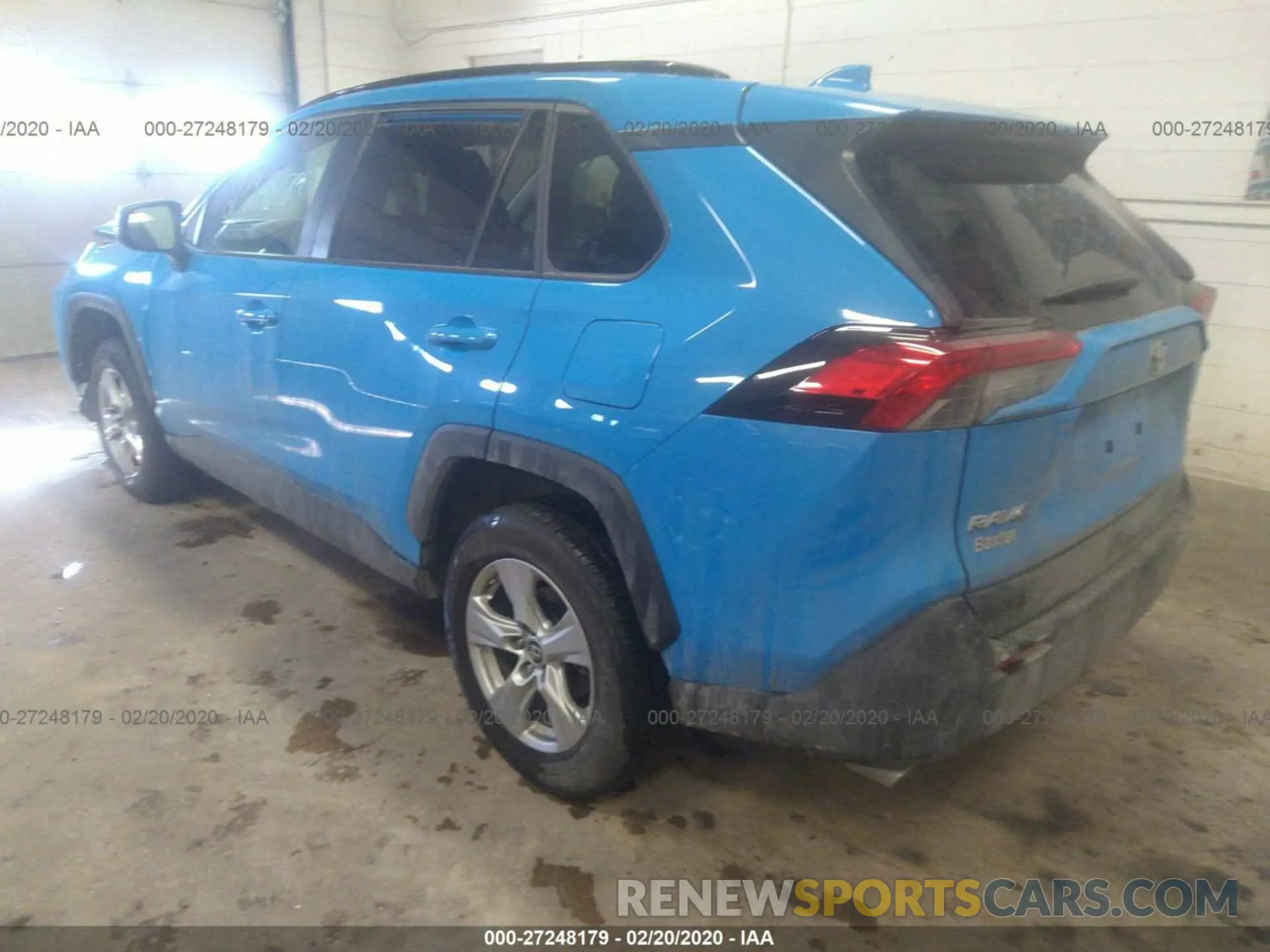 3 Photograph of a damaged car JTMP1RFV0KD029948 TOYOTA RAV4 2019