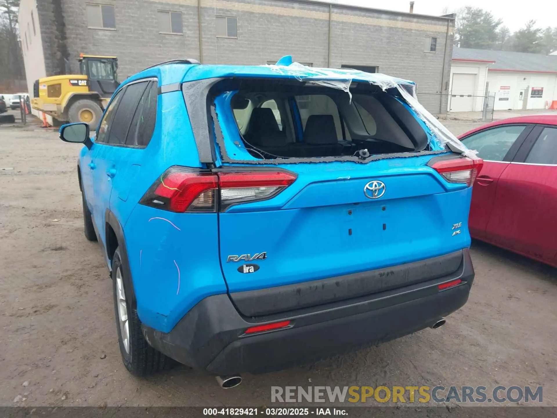 6 Photograph of a damaged car JTMP1RFV0KD031165 TOYOTA RAV4 2019