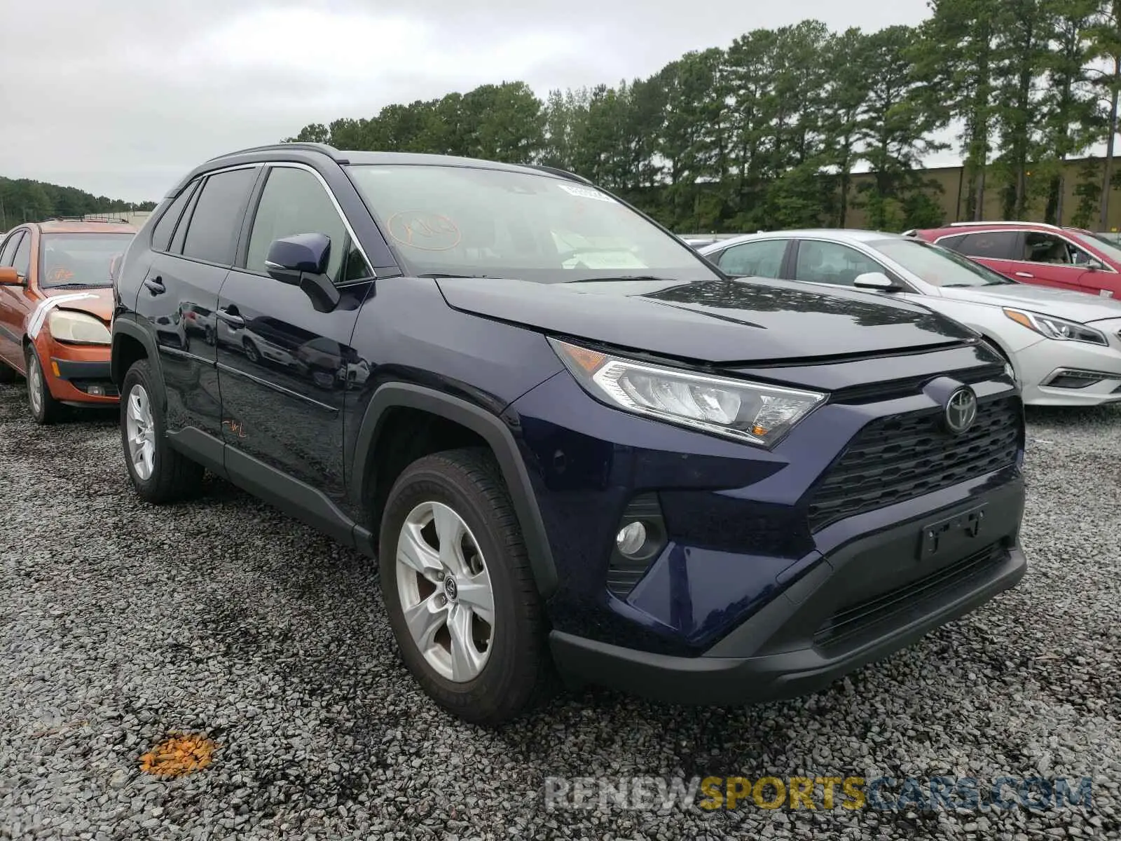 1 Photograph of a damaged car JTMP1RFV0KD033739 TOYOTA RAV4 2019