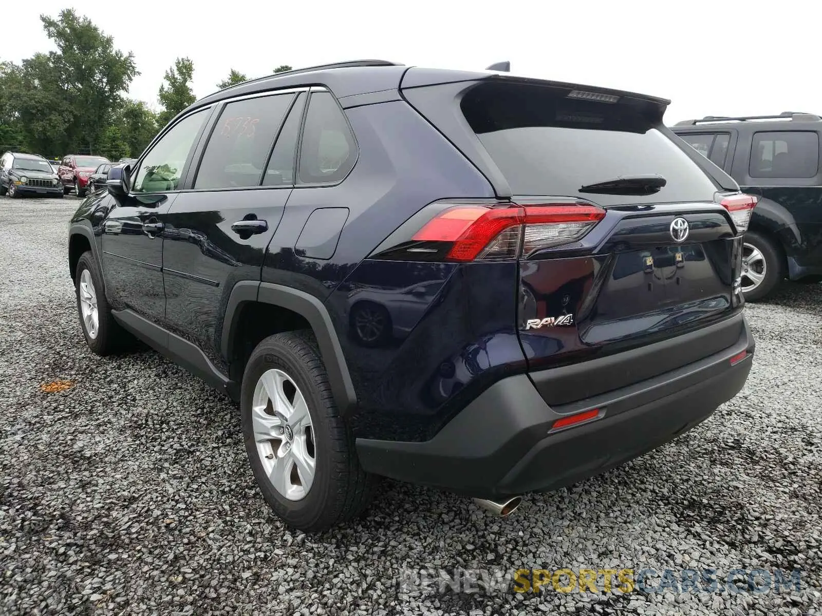 3 Photograph of a damaged car JTMP1RFV0KD033739 TOYOTA RAV4 2019
