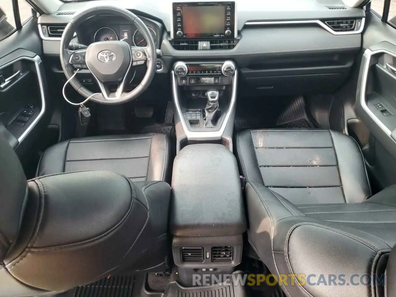 8 Photograph of a damaged car JTMP1RFV0KD500349 TOYOTA RAV4 2019