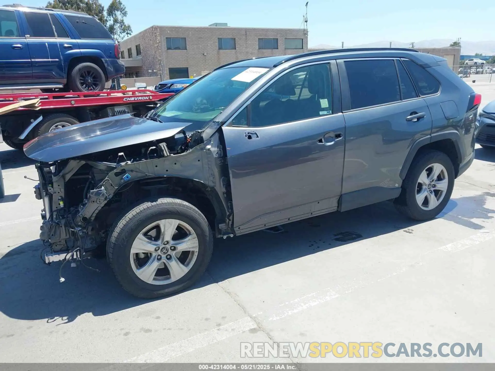 2 Photograph of a damaged car JTMP1RFV0KD510962 TOYOTA RAV4 2019