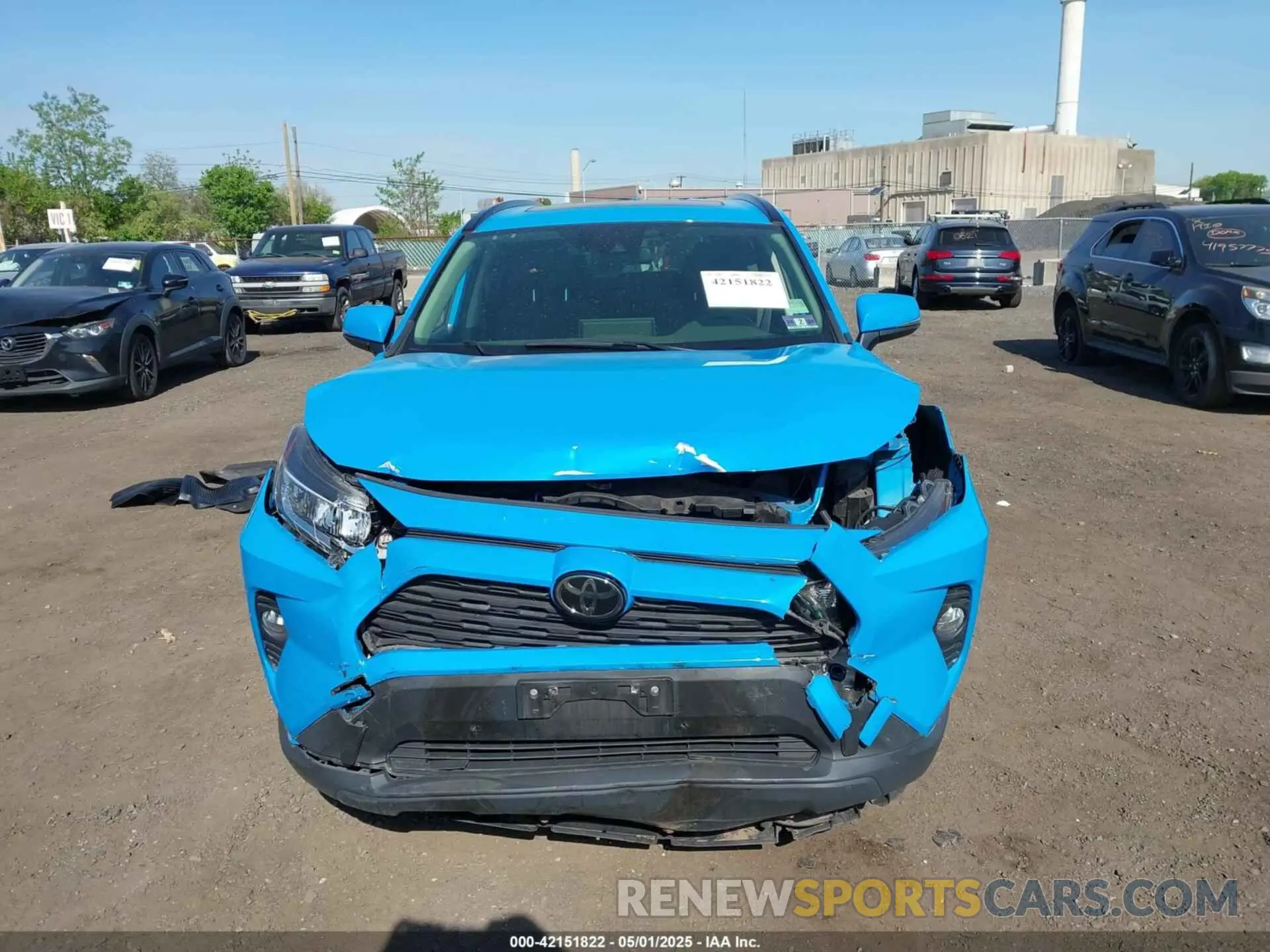 12 Фотография поврежденного автомобиля JTMP1RFV0KJ004470 TOYOTA RAV4 2019