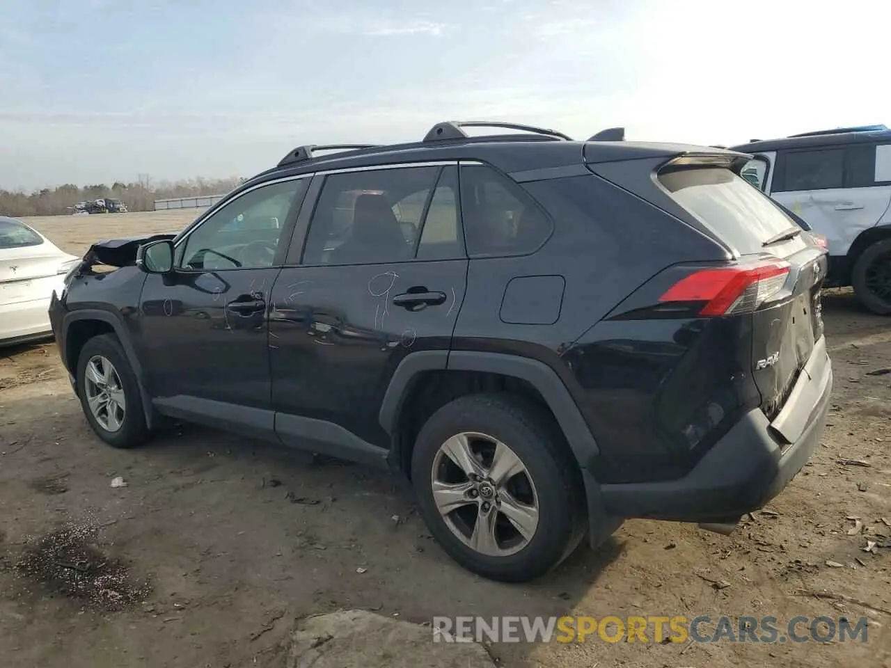 2 Photograph of a damaged car JTMP1RFV0KJ006378 TOYOTA RAV4 2019