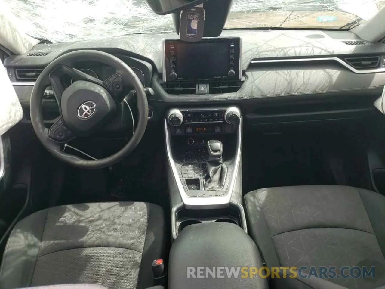 8 Photograph of a damaged car JTMP1RFV1KD008624 TOYOTA RAV4 2019
