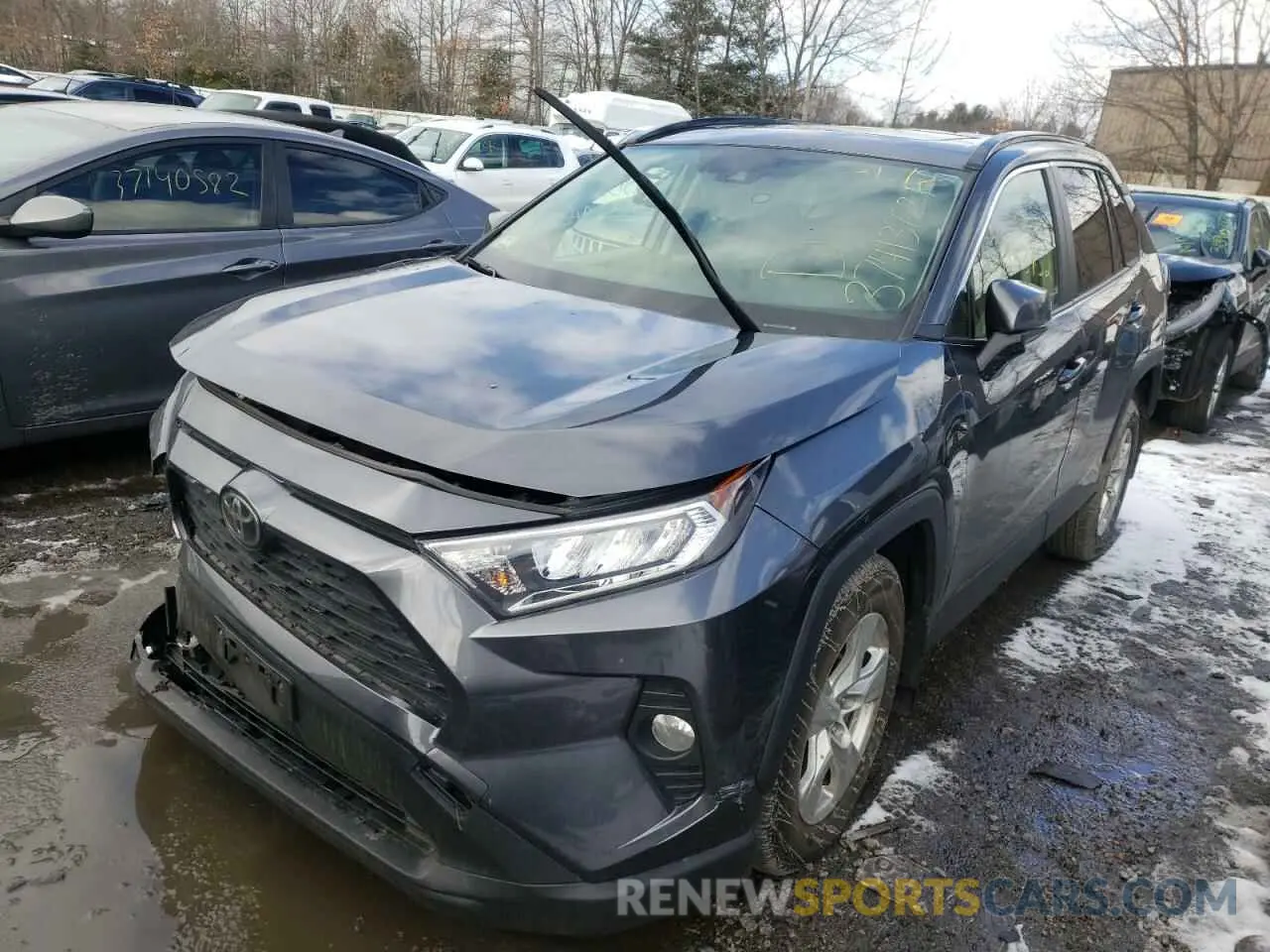 2 Photograph of a damaged car JTMP1RFV1KD015797 TOYOTA RAV4 2019