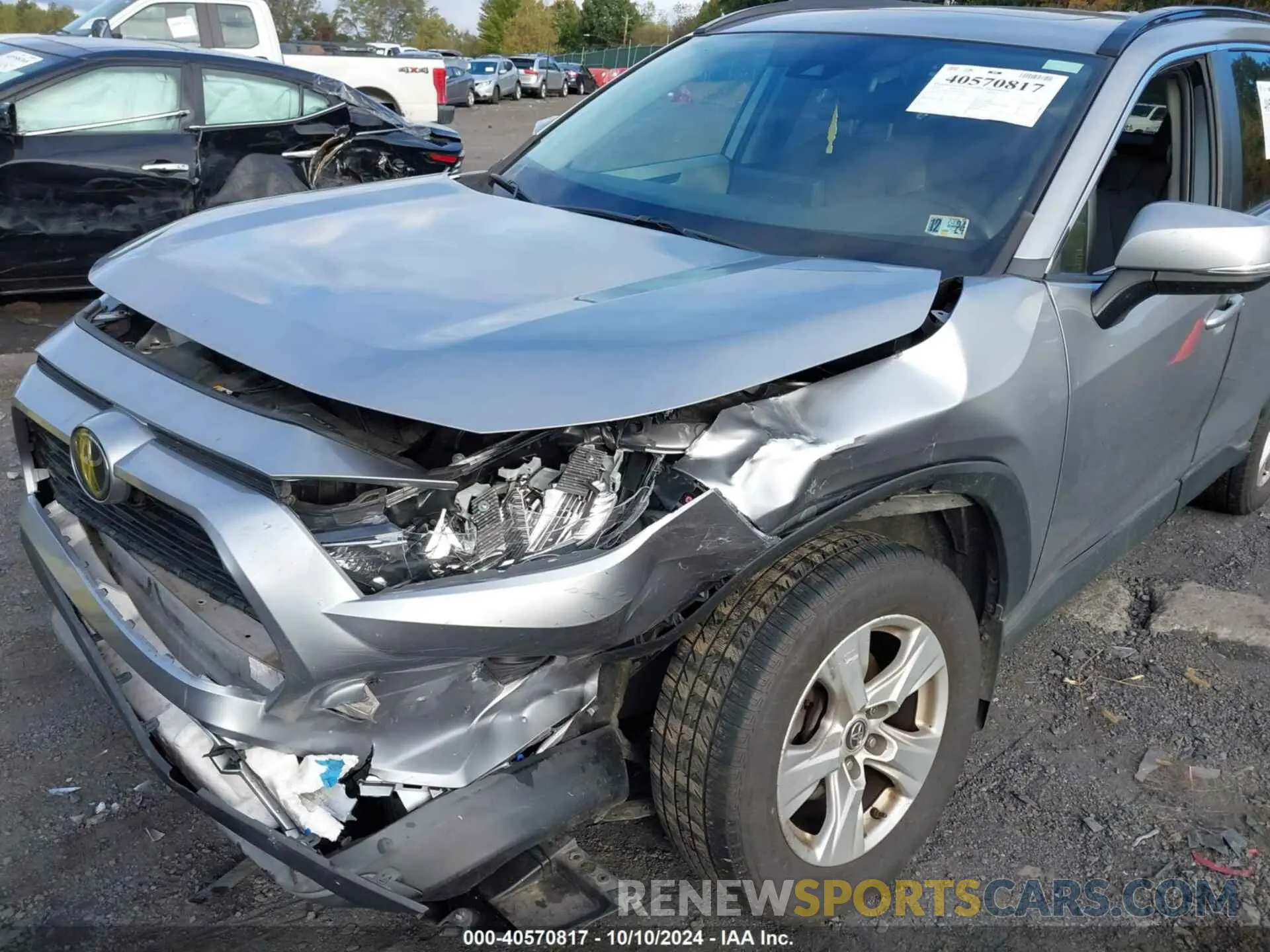 6 Photograph of a damaged car JTMP1RFV1KD500795 TOYOTA RAV4 2019