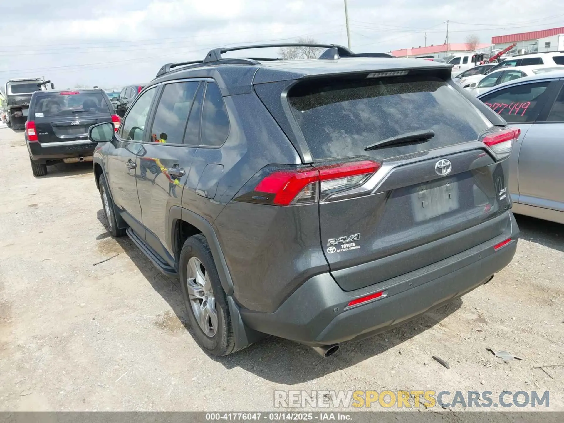 3 Фотография поврежденного автомобиля JTMP1RFV1KD501607 TOYOTA RAV4 2019