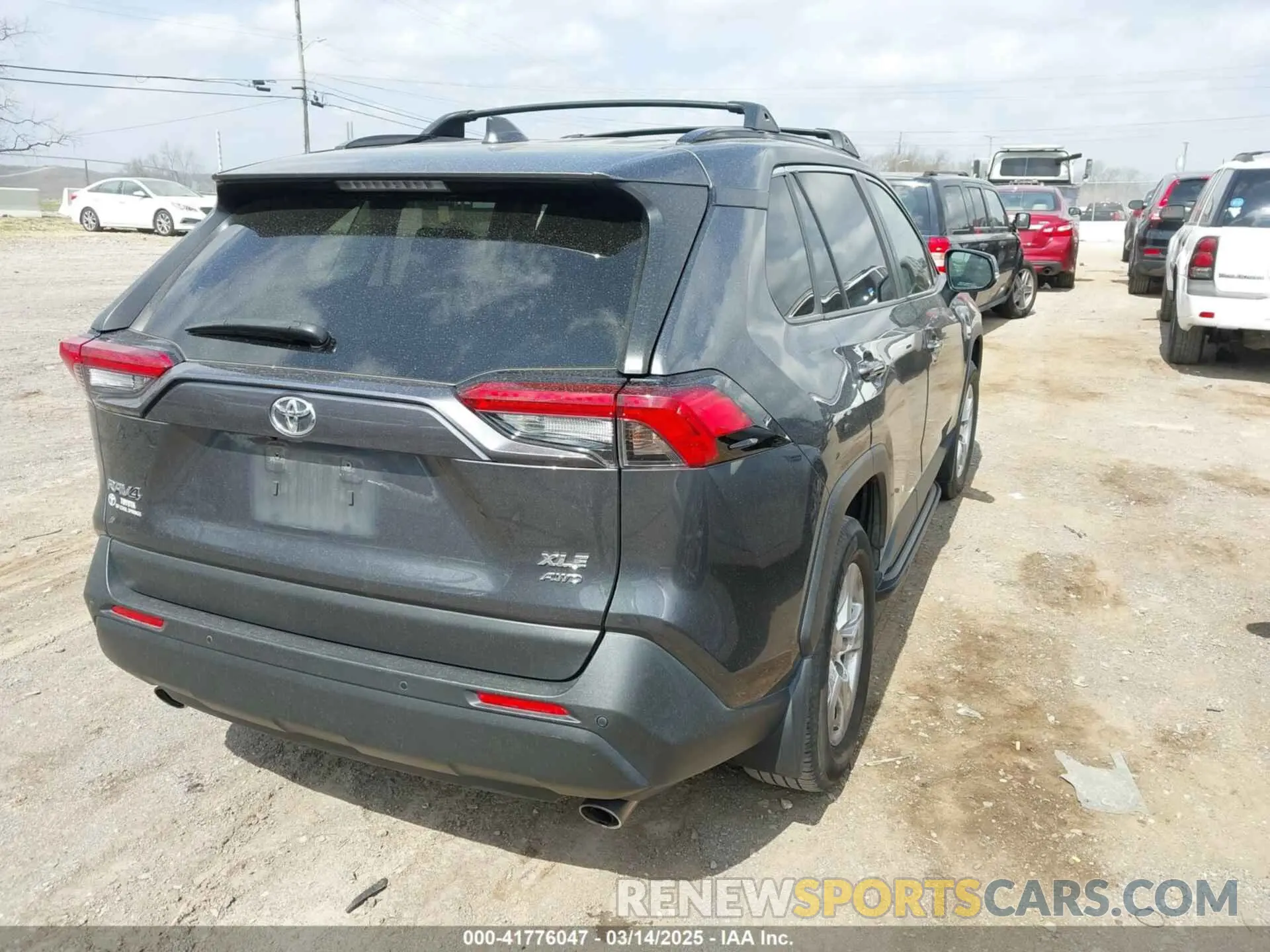 4 Фотография поврежденного автомобиля JTMP1RFV1KD501607 TOYOTA RAV4 2019